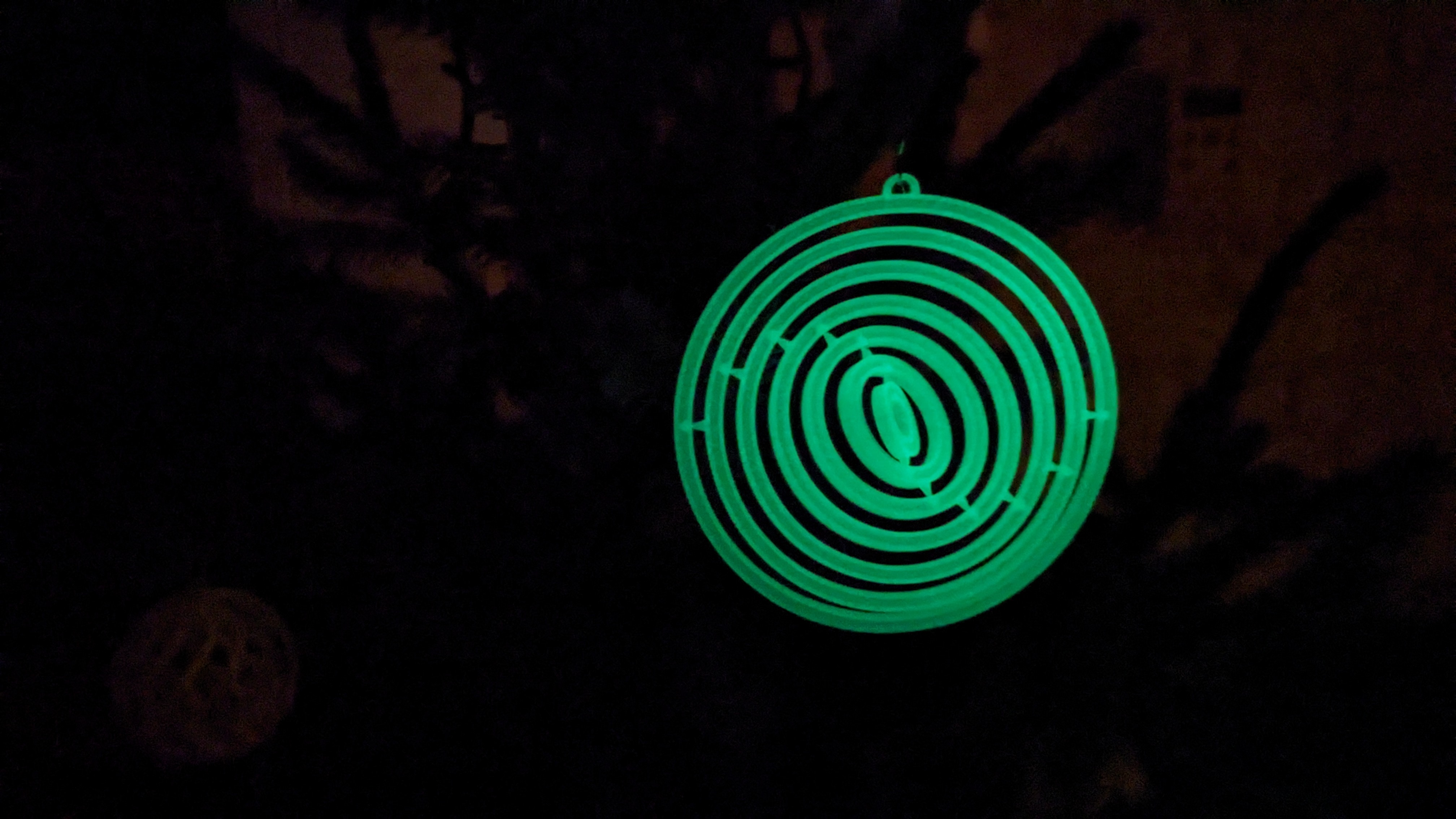 Spinning Circles Ornament - Easy print!