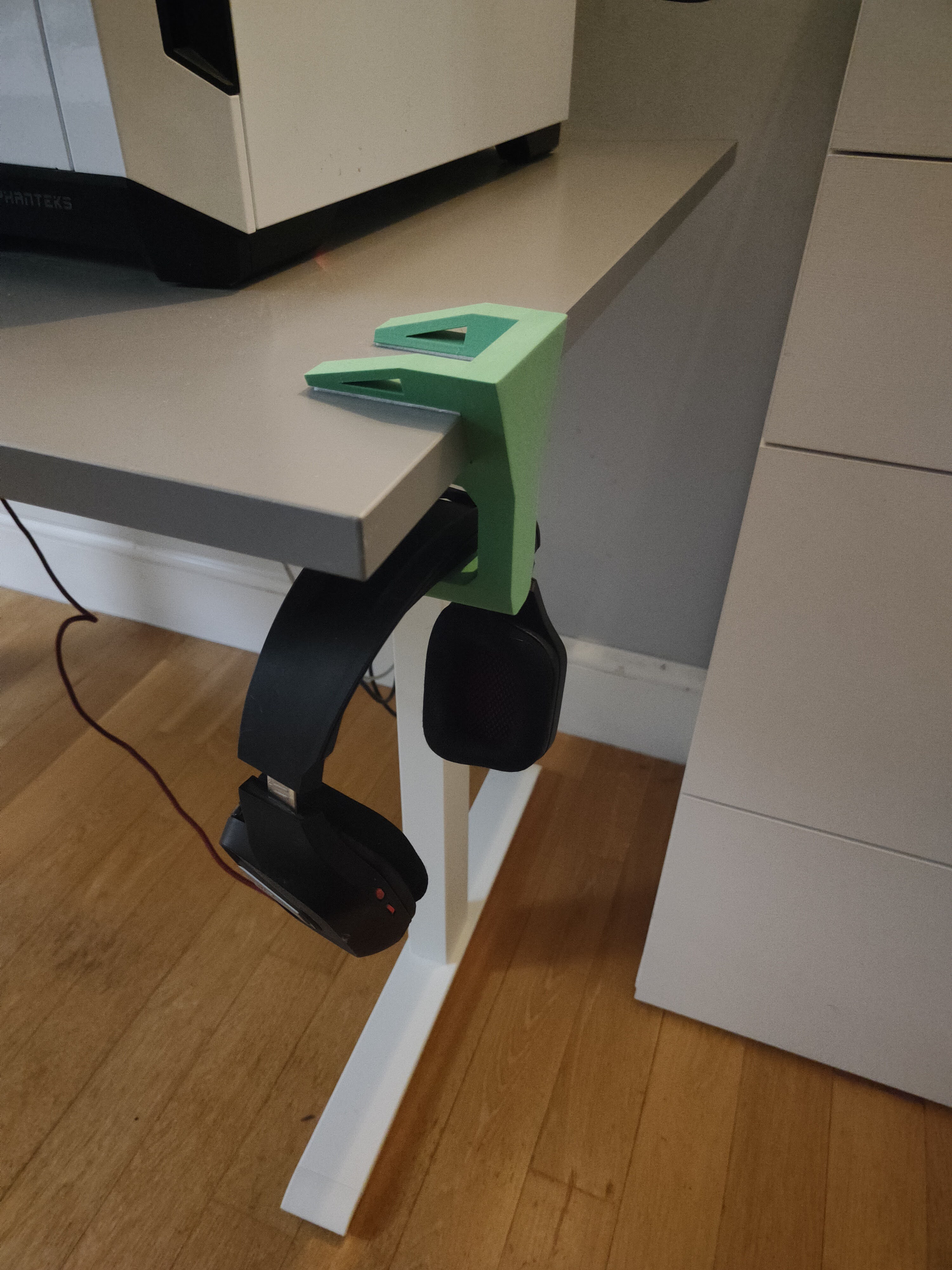 Headphones desk (Ikea Rodulf) holder by Merlin Download free STL model