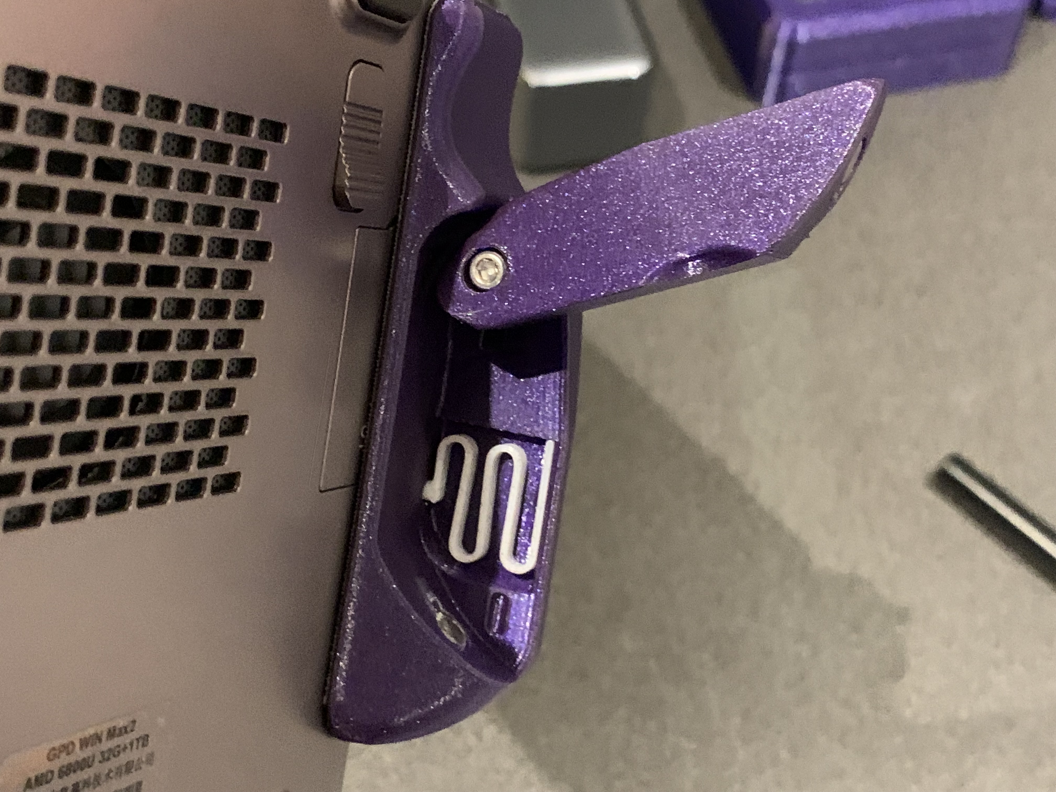 Grips for GPD Win Max 2 by Qaz with metal hinge and magnet