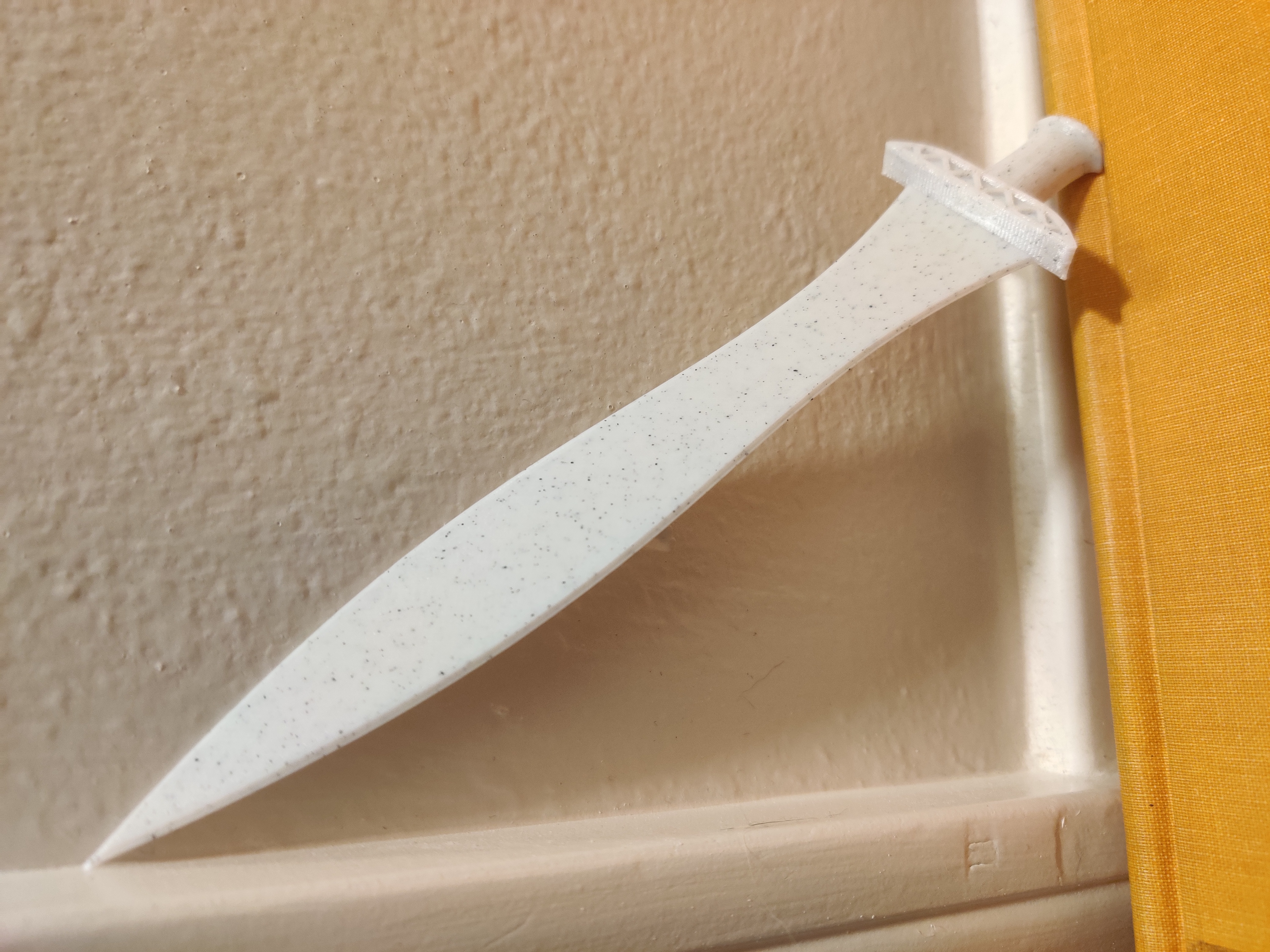 Miniatura 3 do modelo 3D Sword Bookmark