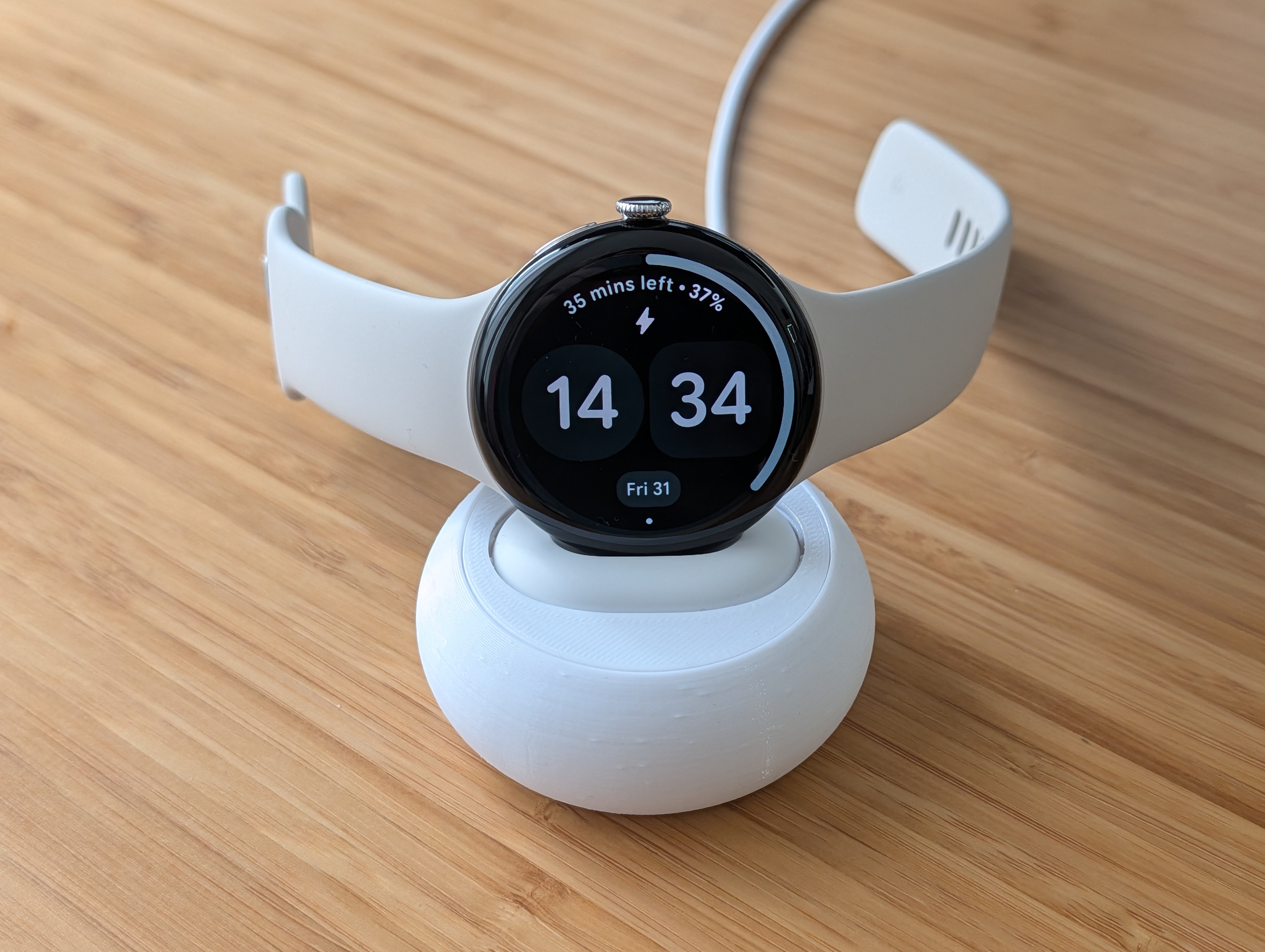 Pixel Watch 4 charger with cable winder