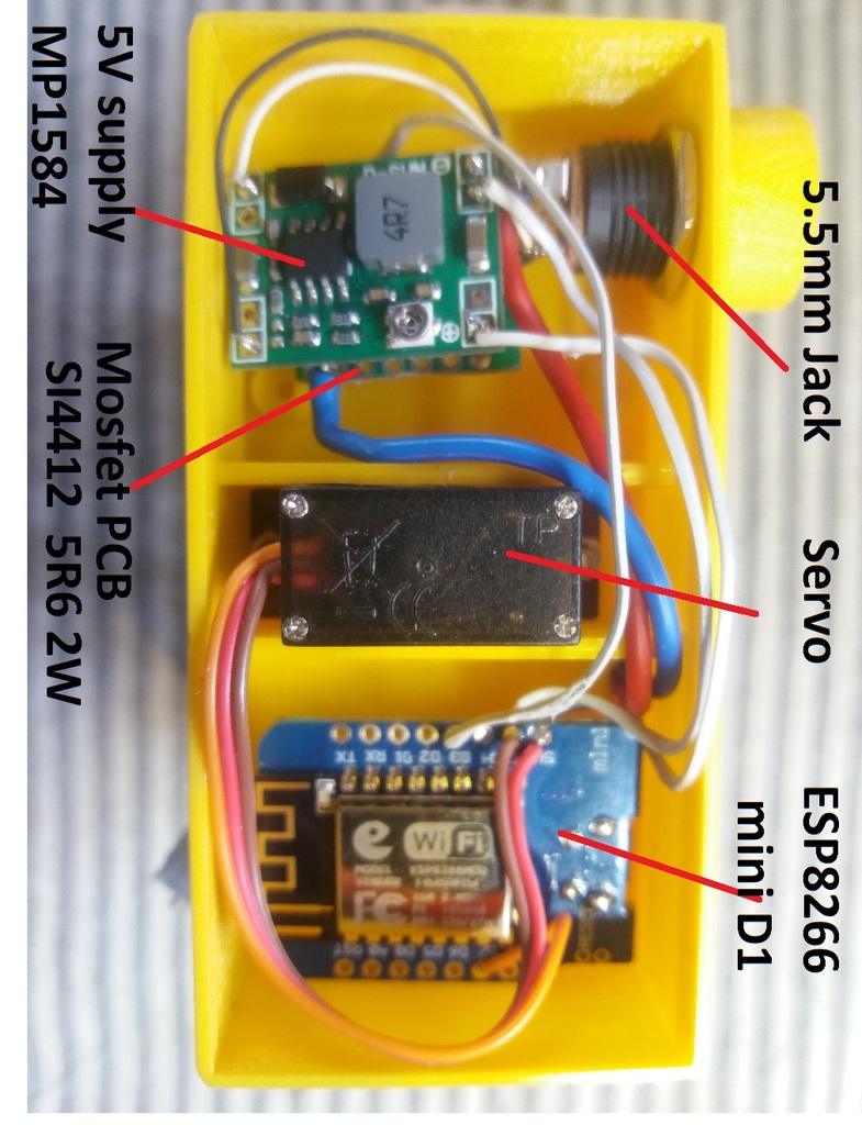 WIFI controlled 10W servo lamp with stroboscopic effect by Boda