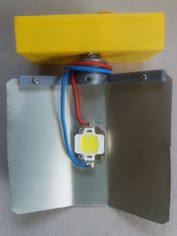 WIFI controlled 10W servo lamp with stroboscopic effect by Boda