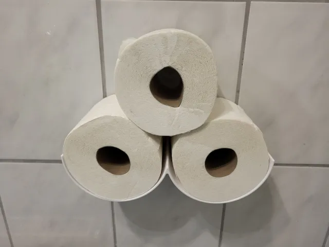 Simple Toiletpaper Holder for 3 rolls