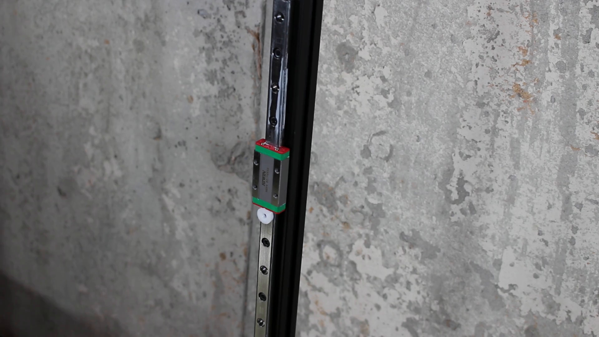 Linear rail carriage stop