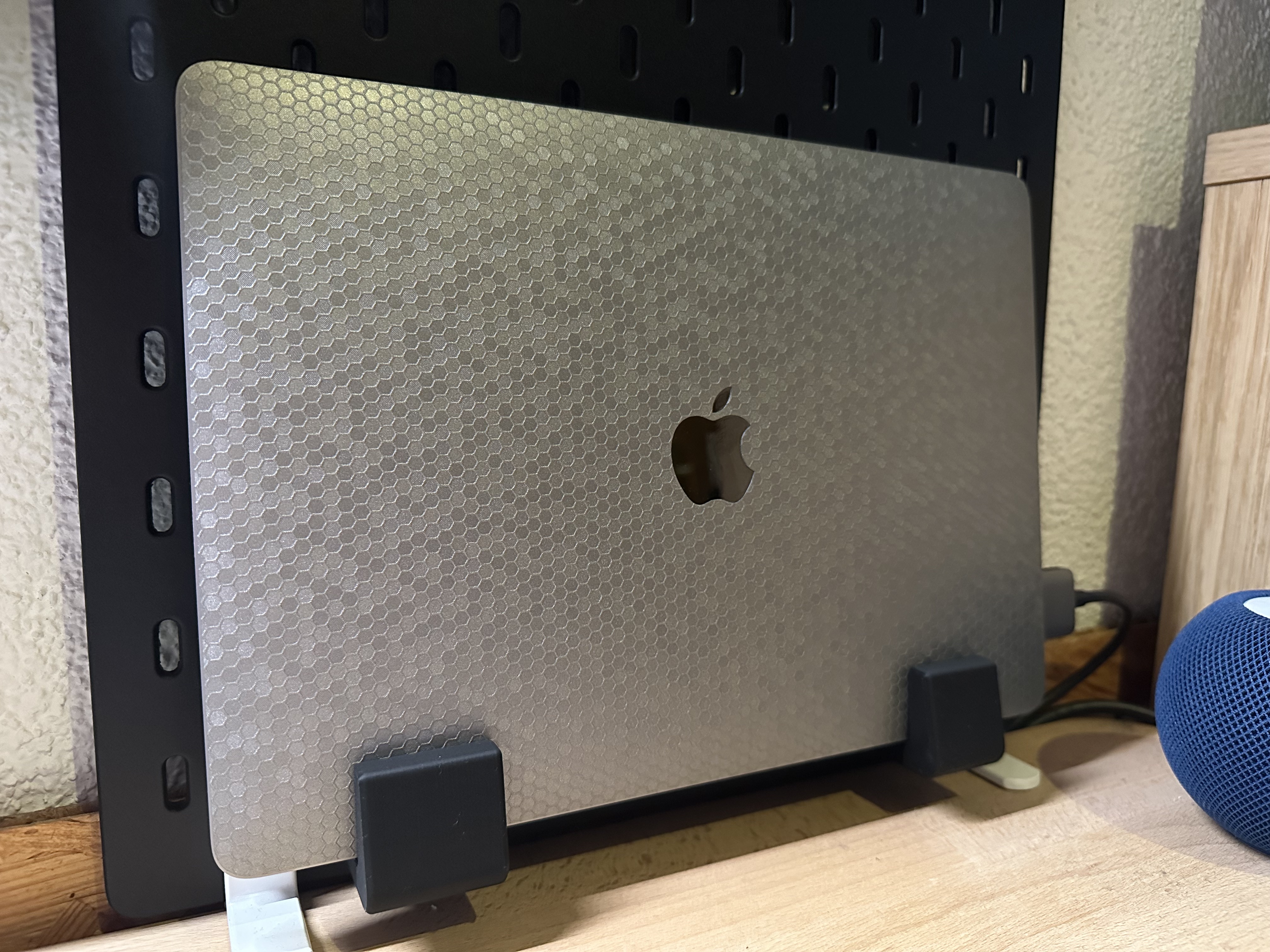 MacBook Pro Holder for IKEA Skadis