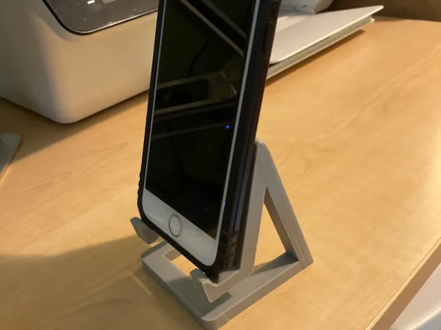 Simple Modern Phone Holder
