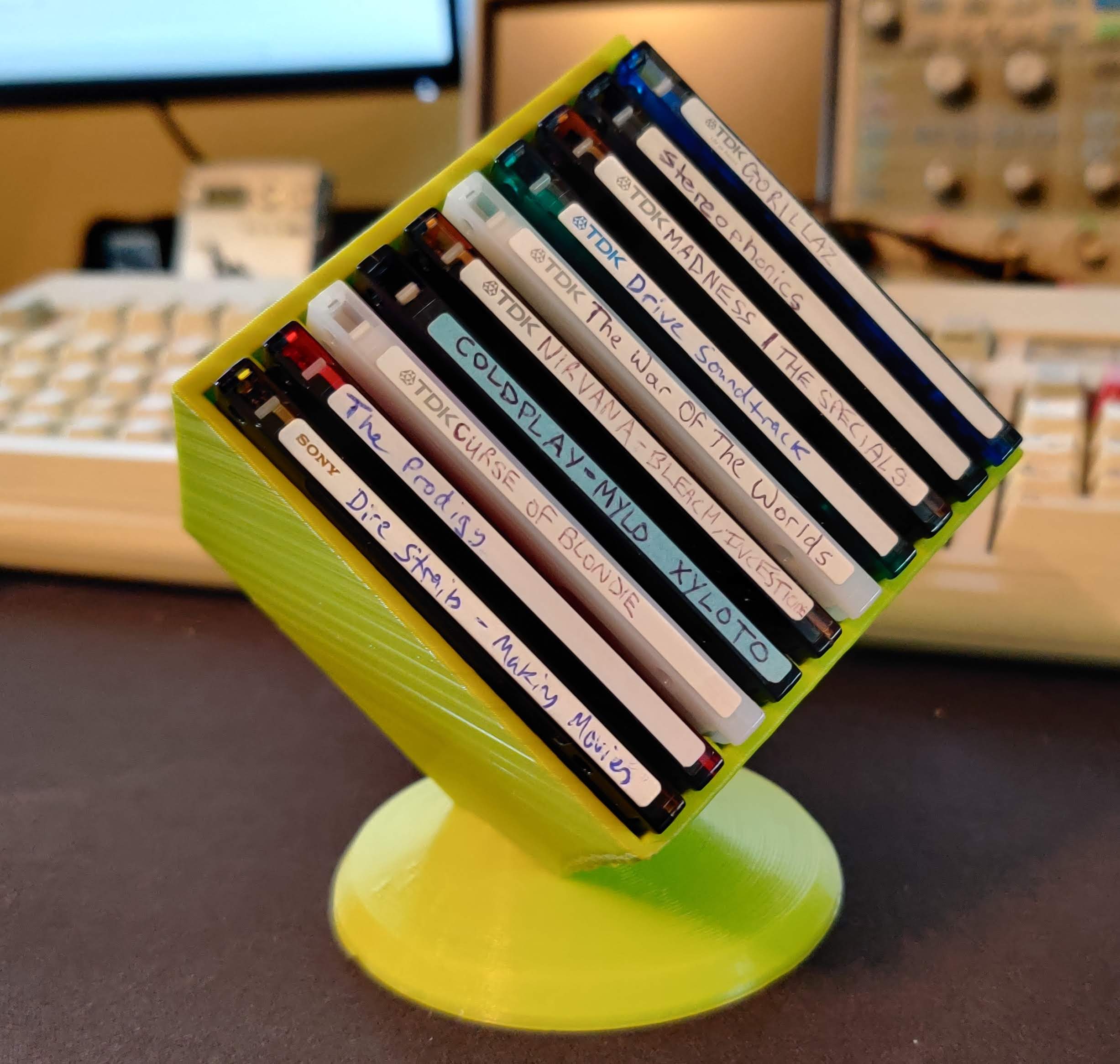 Minidisc angled storage case by mattsimus Download free STL model