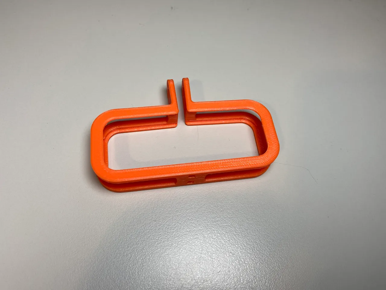 Leap Motion controller GoPro mount V2 by Rhylo Night | Download