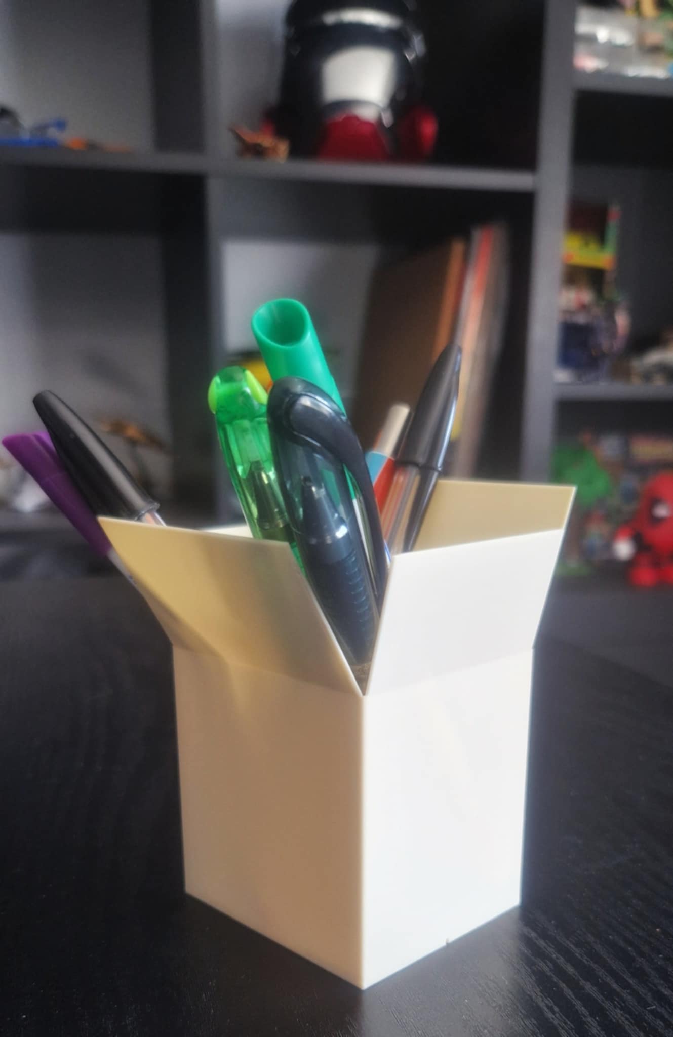 Cardbox Pen Holder