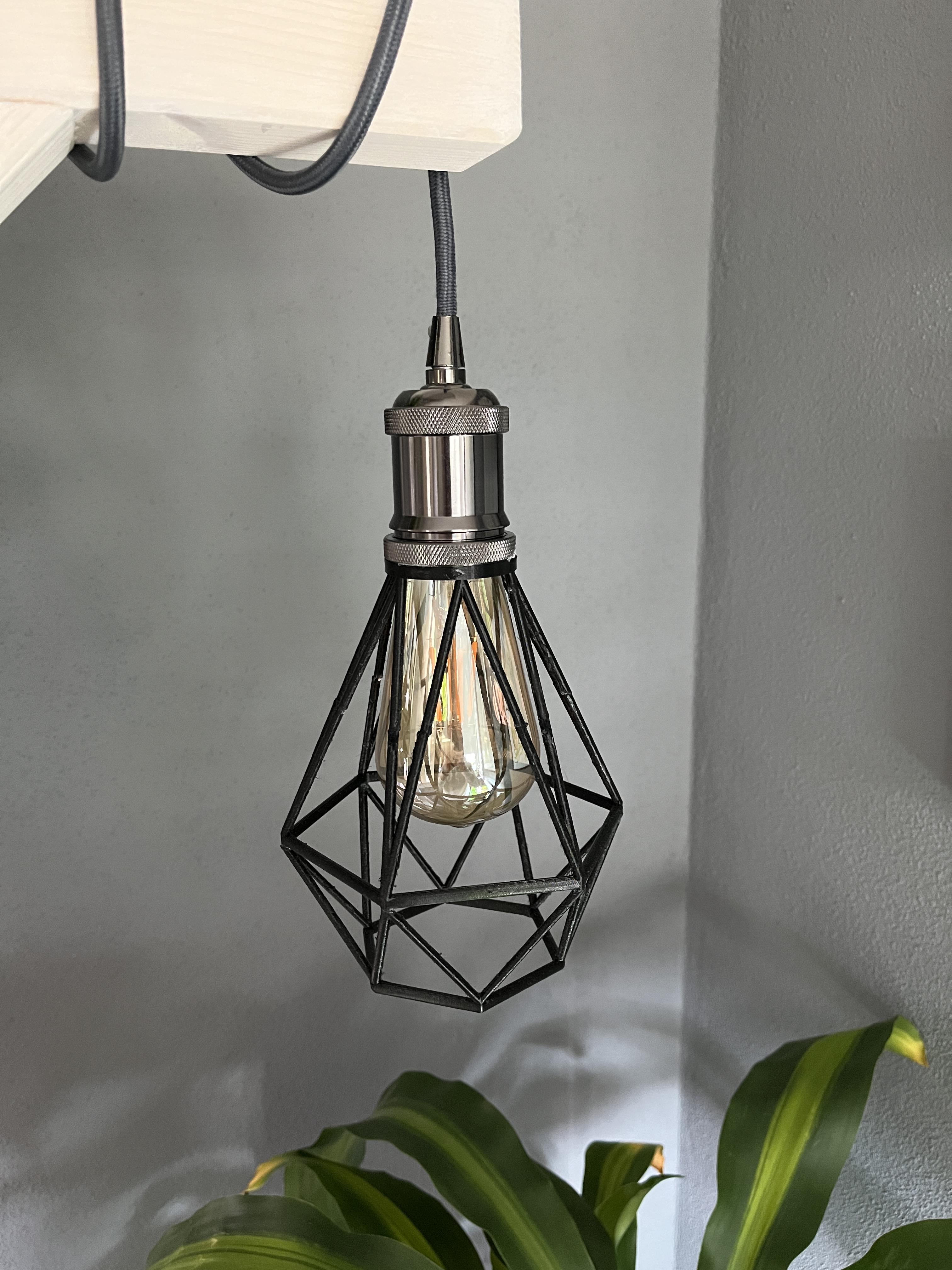 Eiserne Edison-Drahtlampe Im Vintage-Stil | Deckenleuchte Oder Stehlampe | Typ D, 18x16 Cm