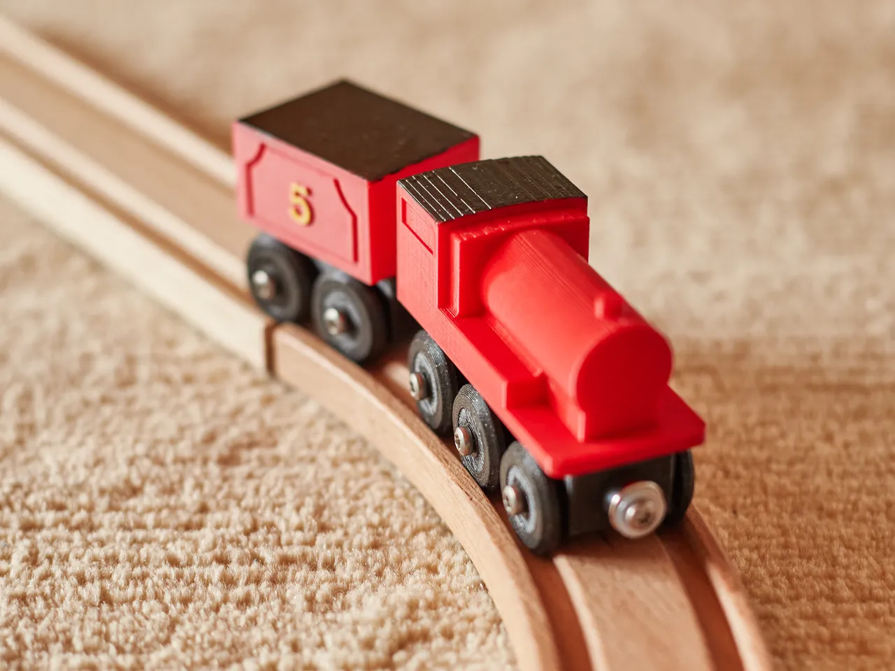 James Toy train Thomas (BRIO / IKEA compatible) SCHWEINERT.COM | free model | Printables.com