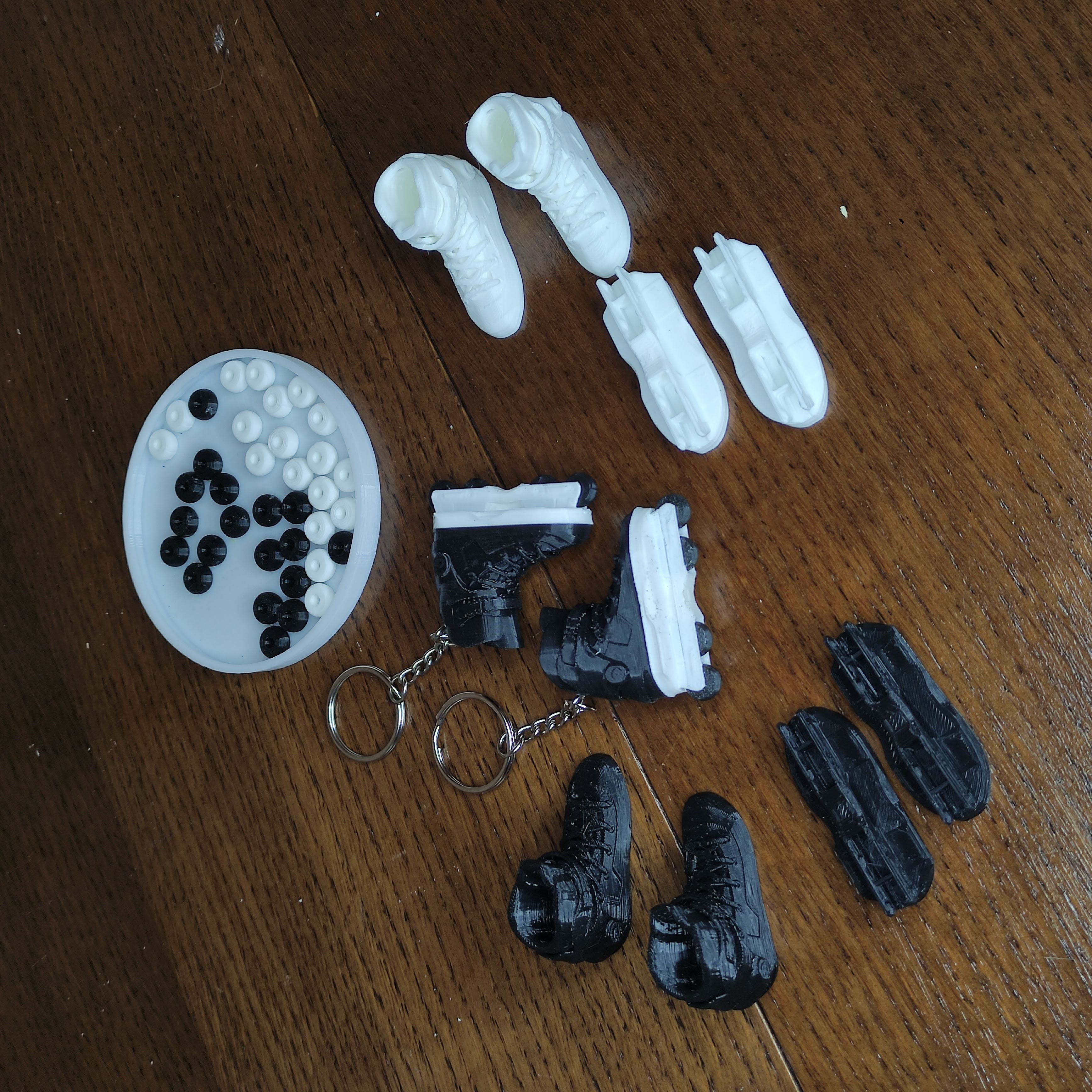 Inline skate toy keyholder (USD Aeon 60)