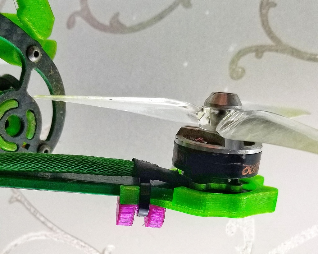 Sköll V2 Arm Protector with locking tab