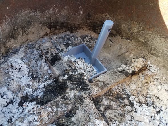 Ash scoop for Breeo X firepit