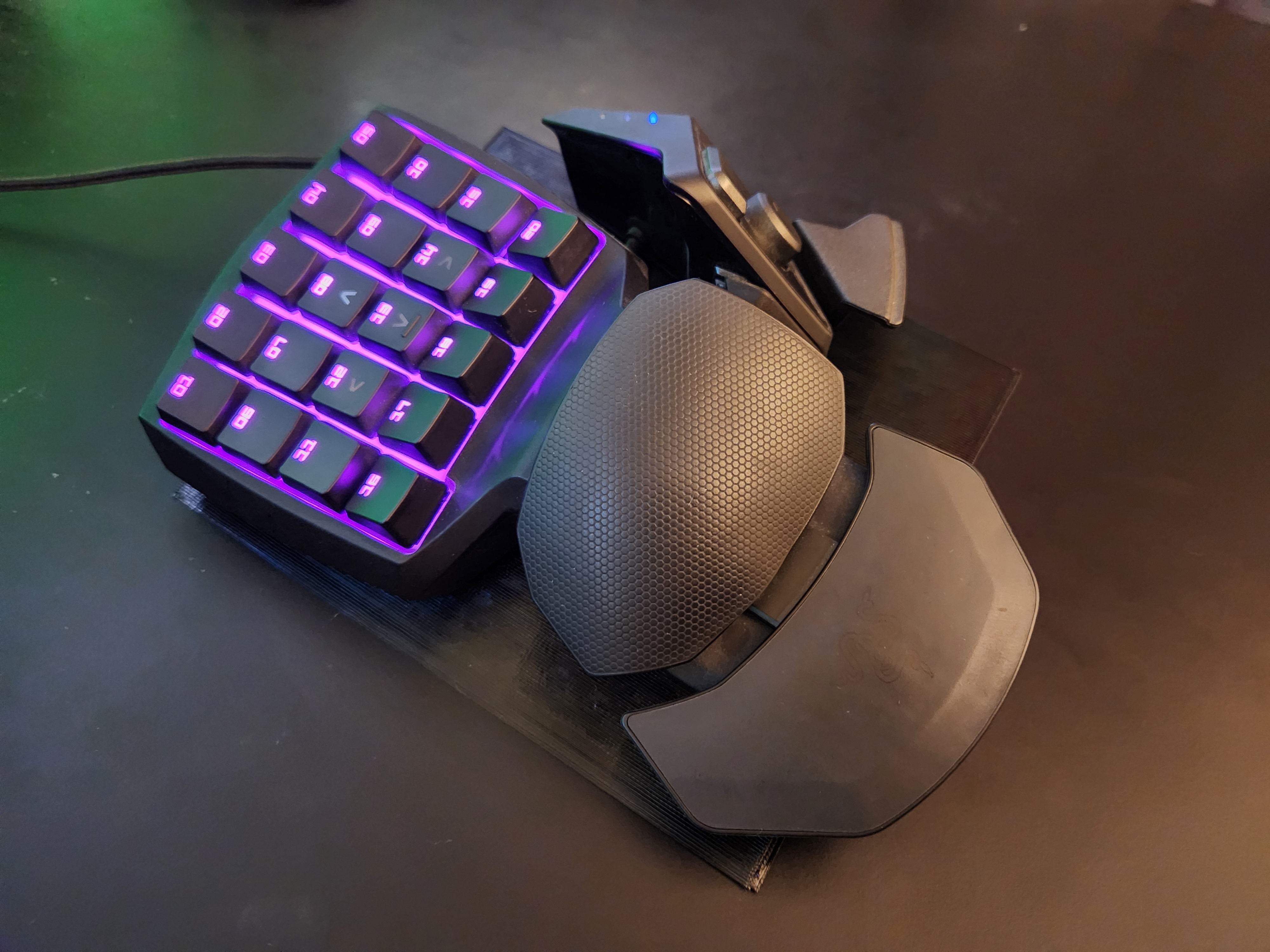 Razer Orbweaver Gaming Keypad 20 Degree Ergonomic Tenting Wedge