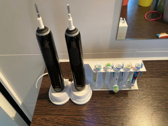 5 person Oral-B toothbrush holder V2.1