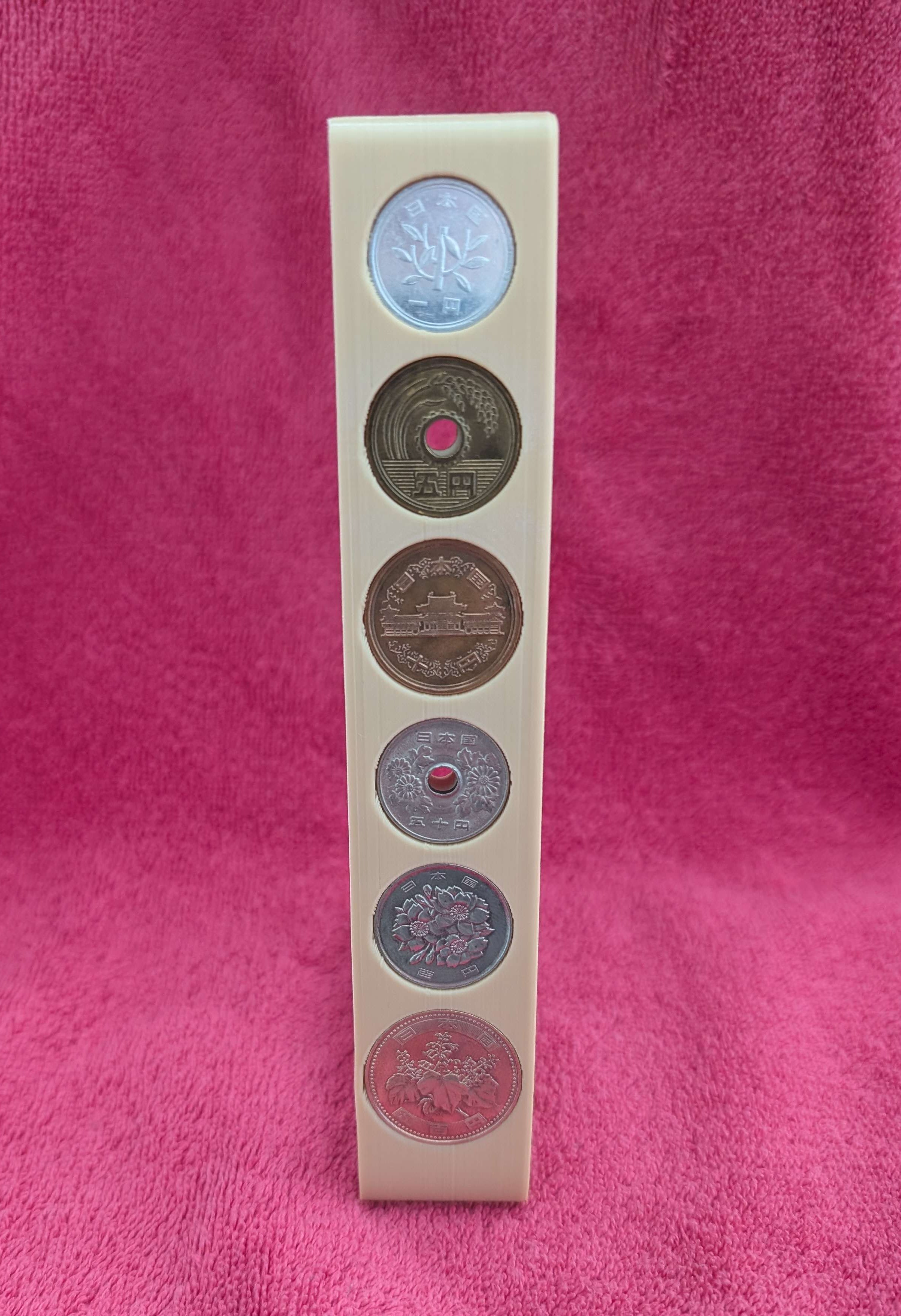 Yen coin display