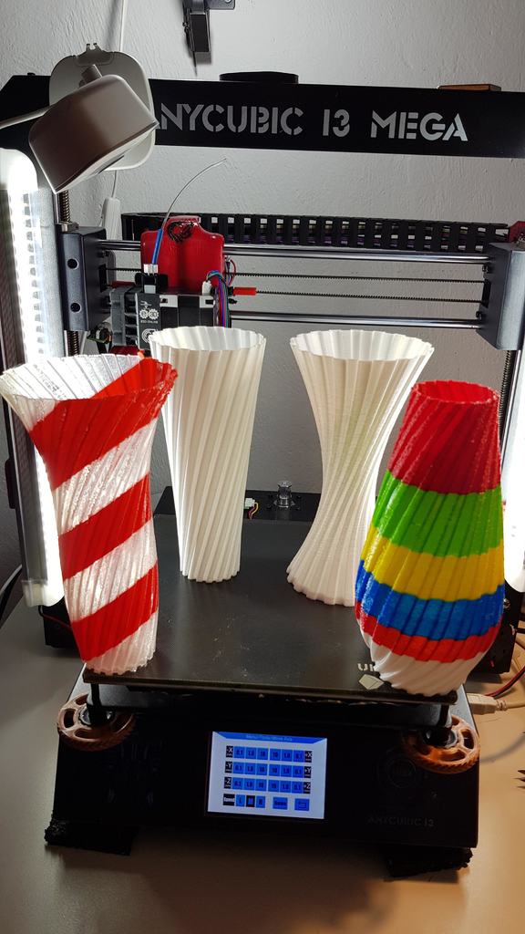 Miniatura 4 do modelo 3D Simple vases