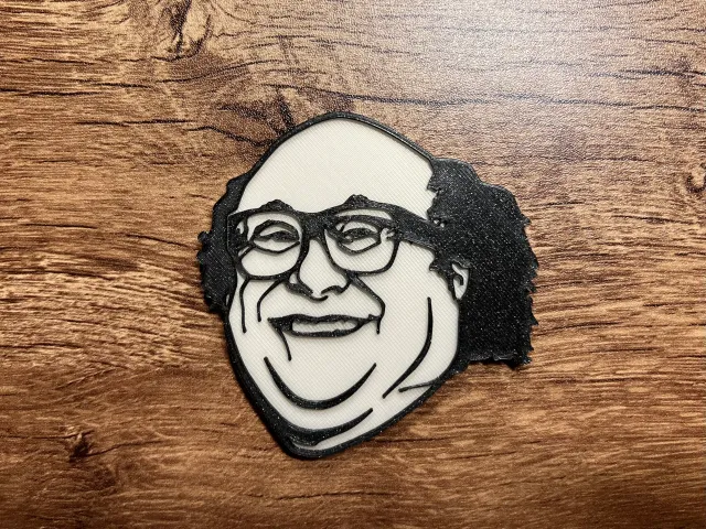Danny DeVito (8x3mm magnet)