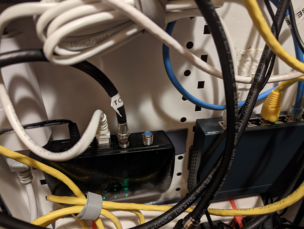 OnQ Mounting Plate by markwal Download free STL model