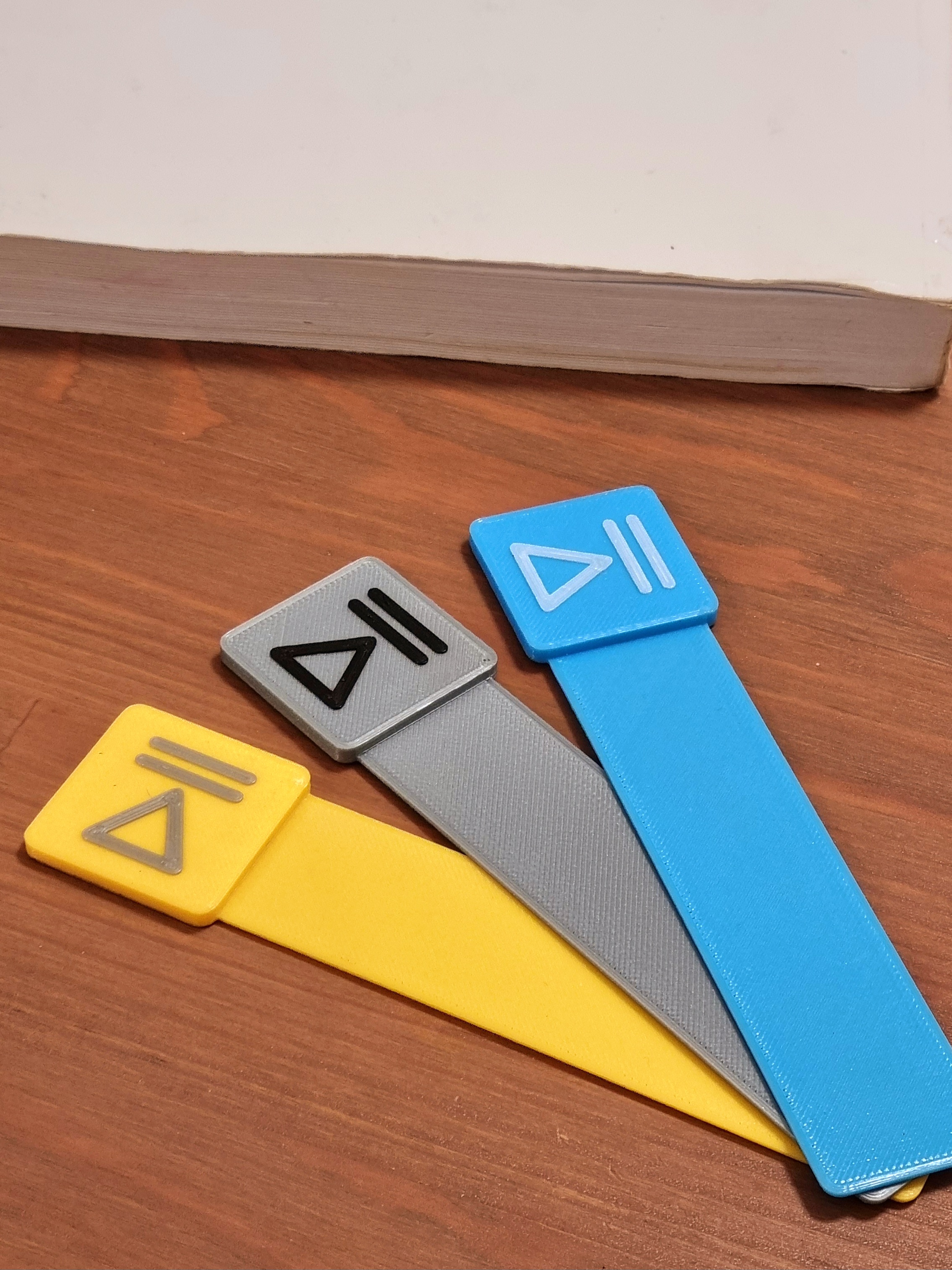 Pause Play bookmark