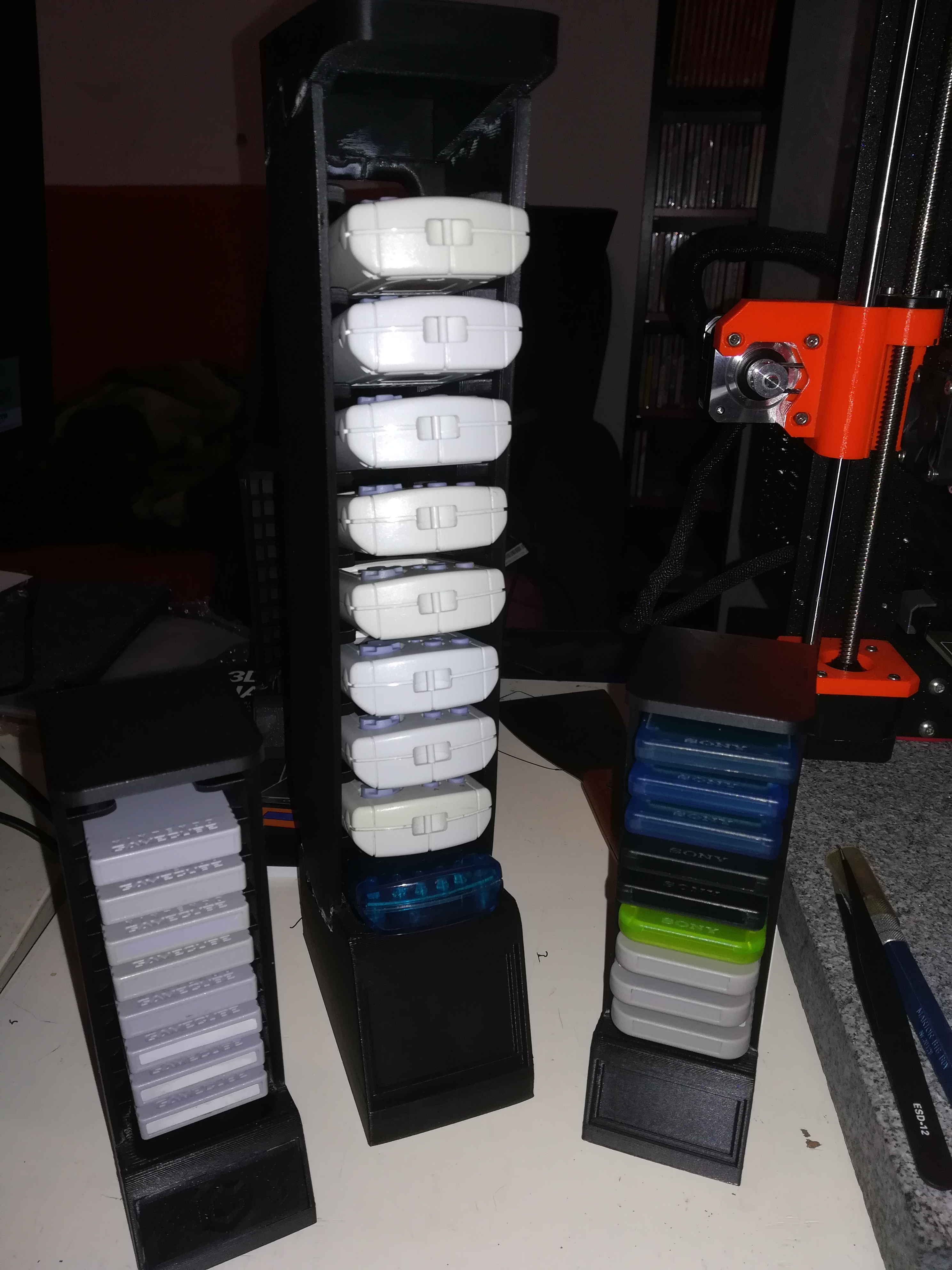 VMU/Memory Card Tower/Holder (Dreamcast)
