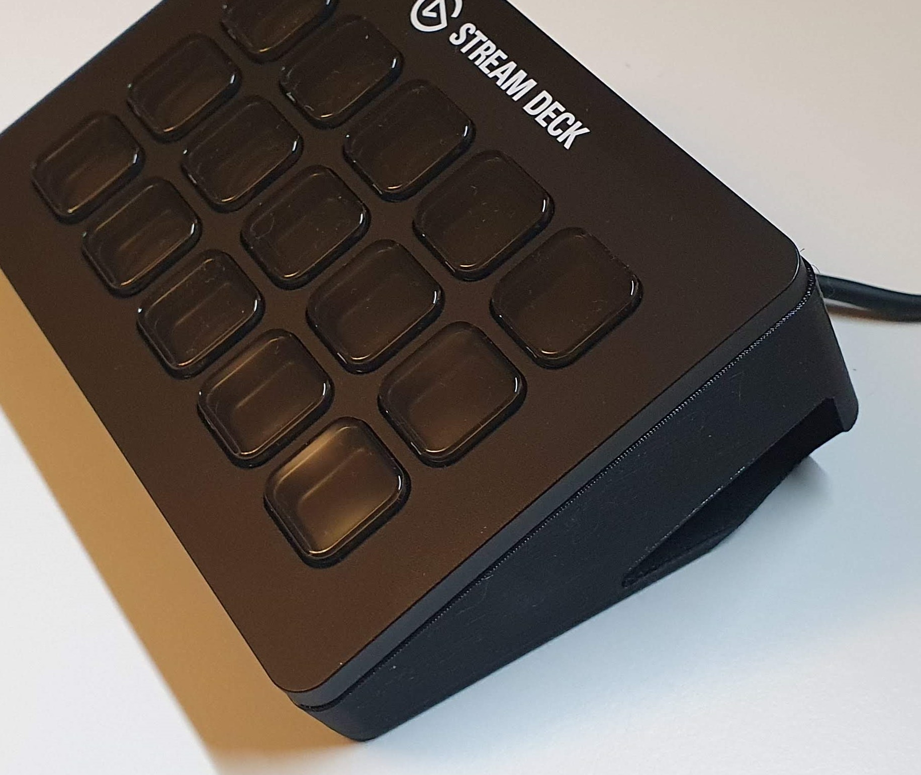 Elgato Stream Deck 15 key case with 25 degree incline by