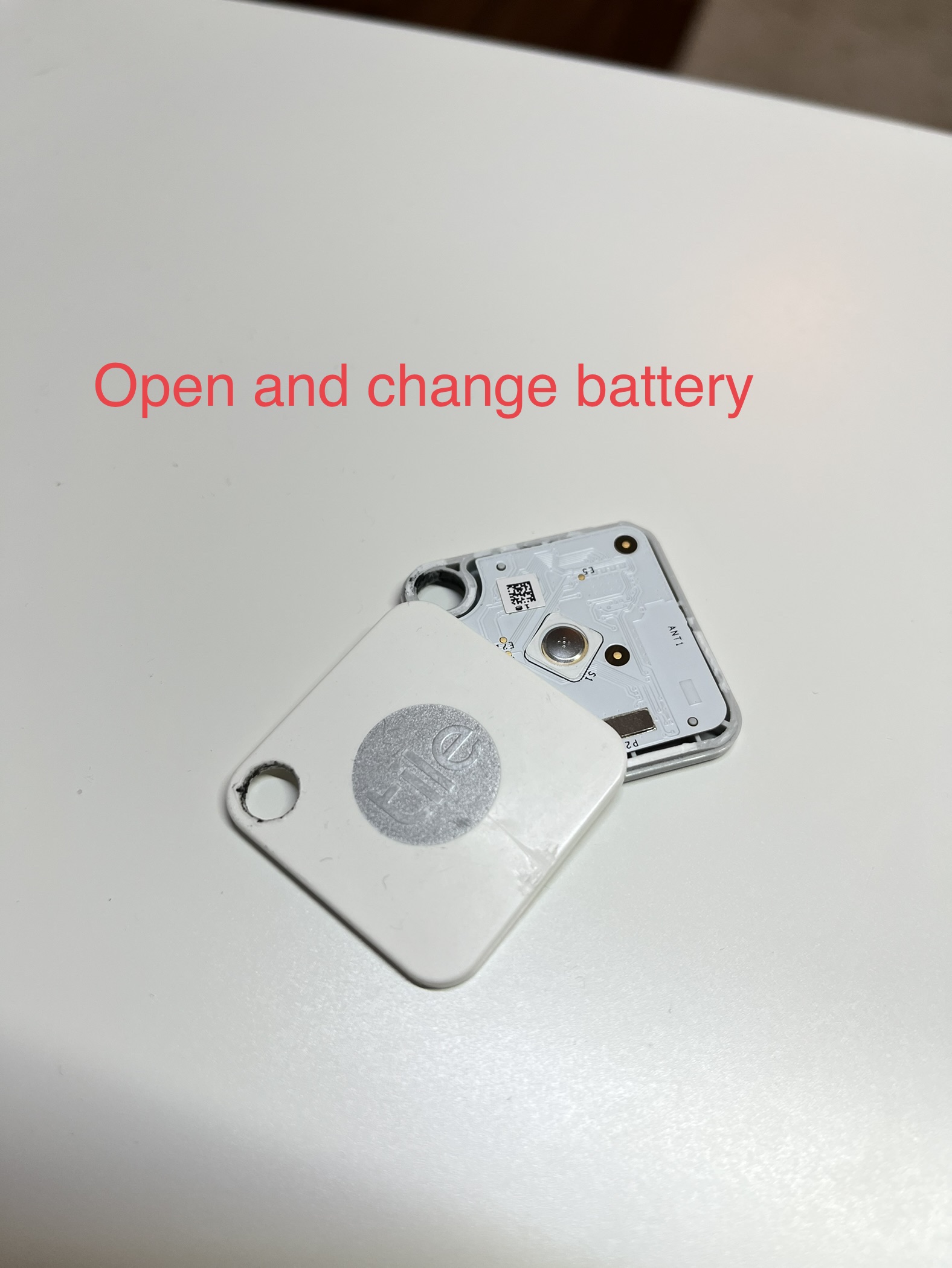 Original tile accessory sleeve (allows you to change battery on tile