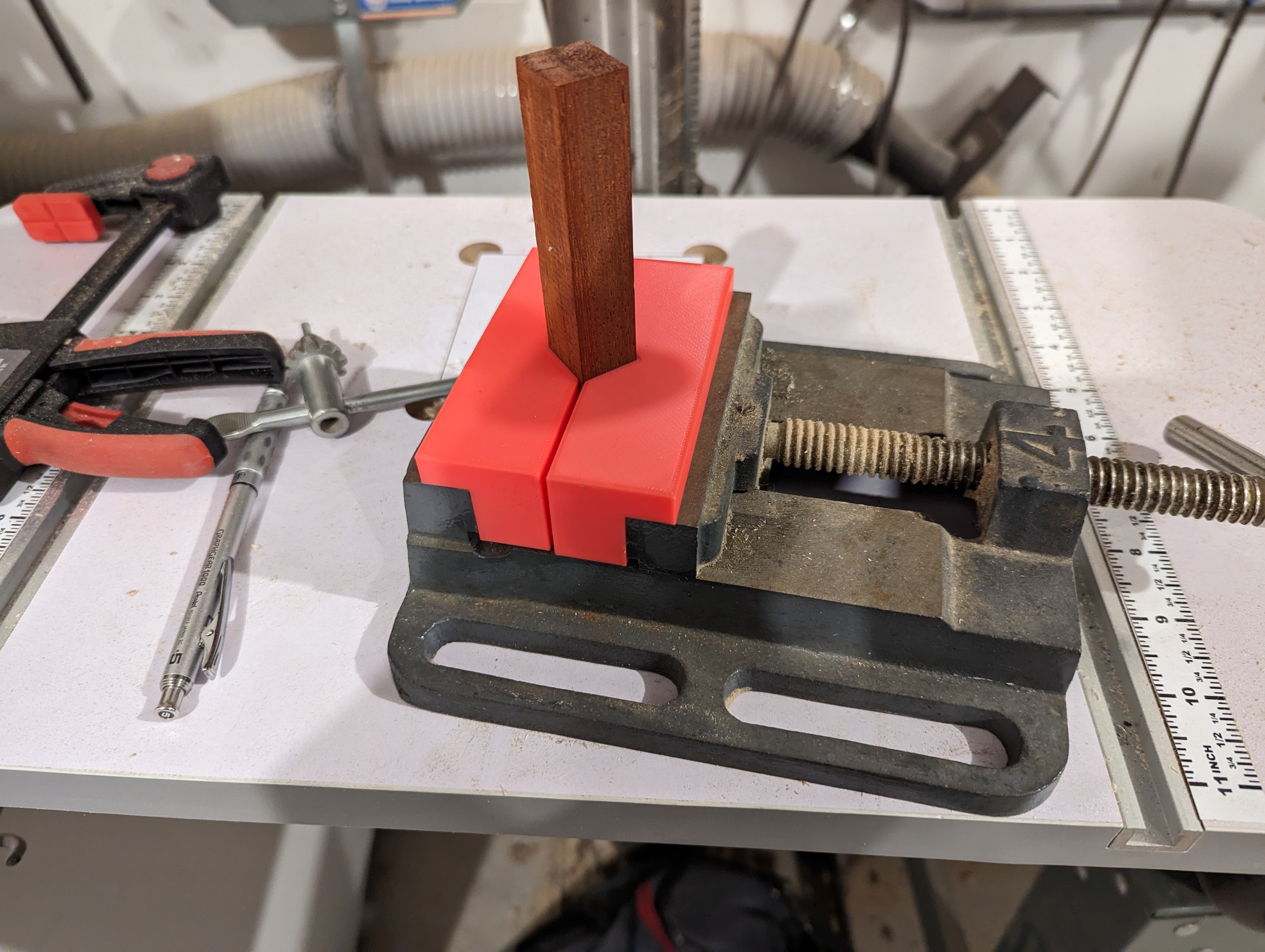 Pen blank vise jaws