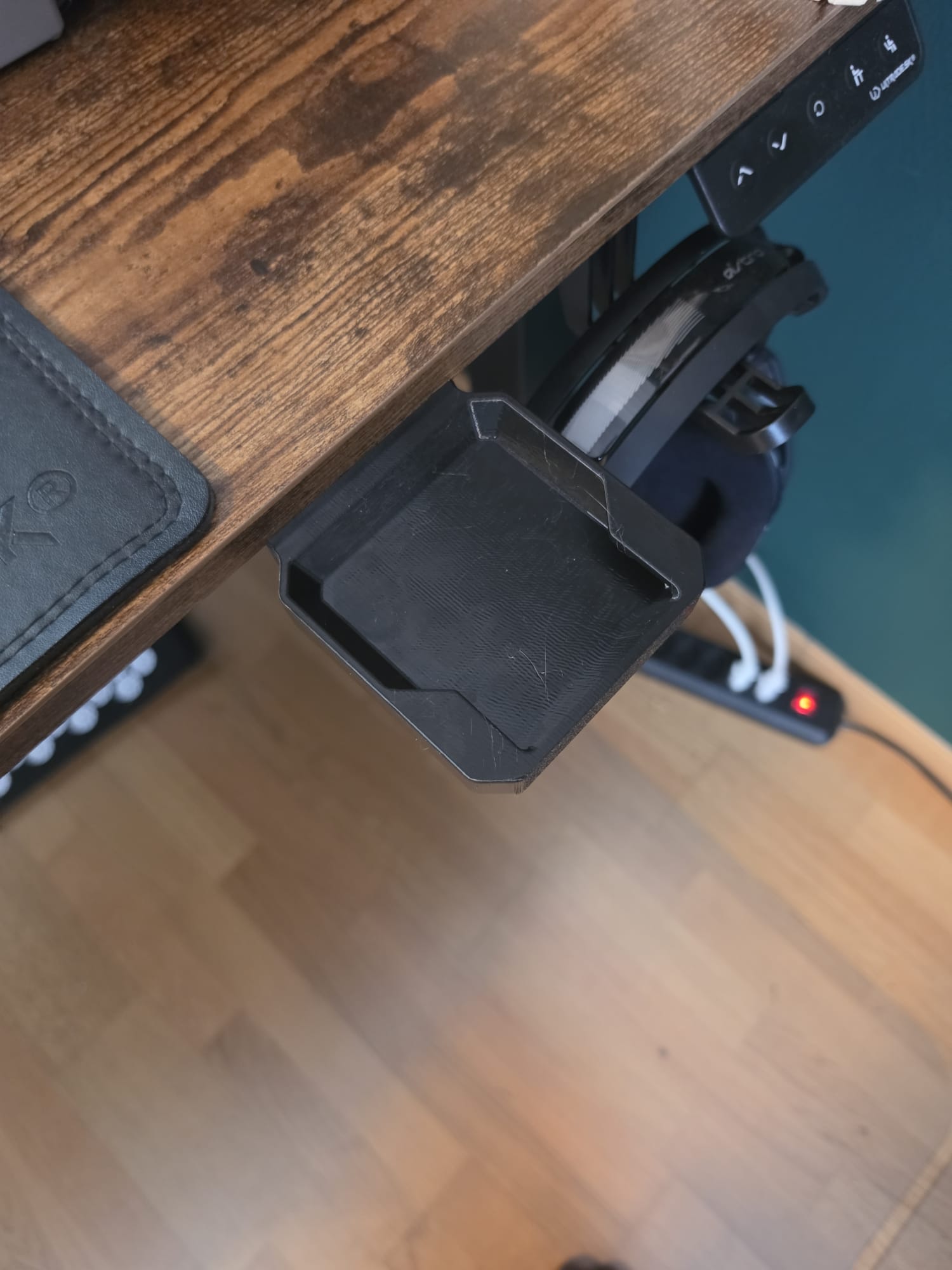 Packout Bottle Deskmount Remix