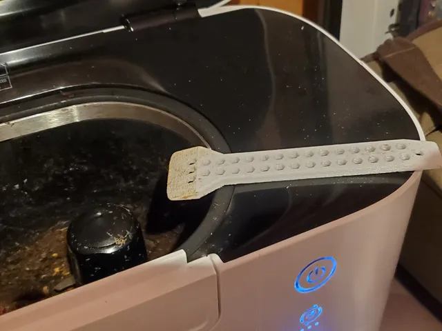 Two-sided scrapper