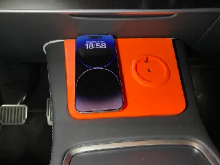 Tesla Y 2020-2024 MagSafe iPhone