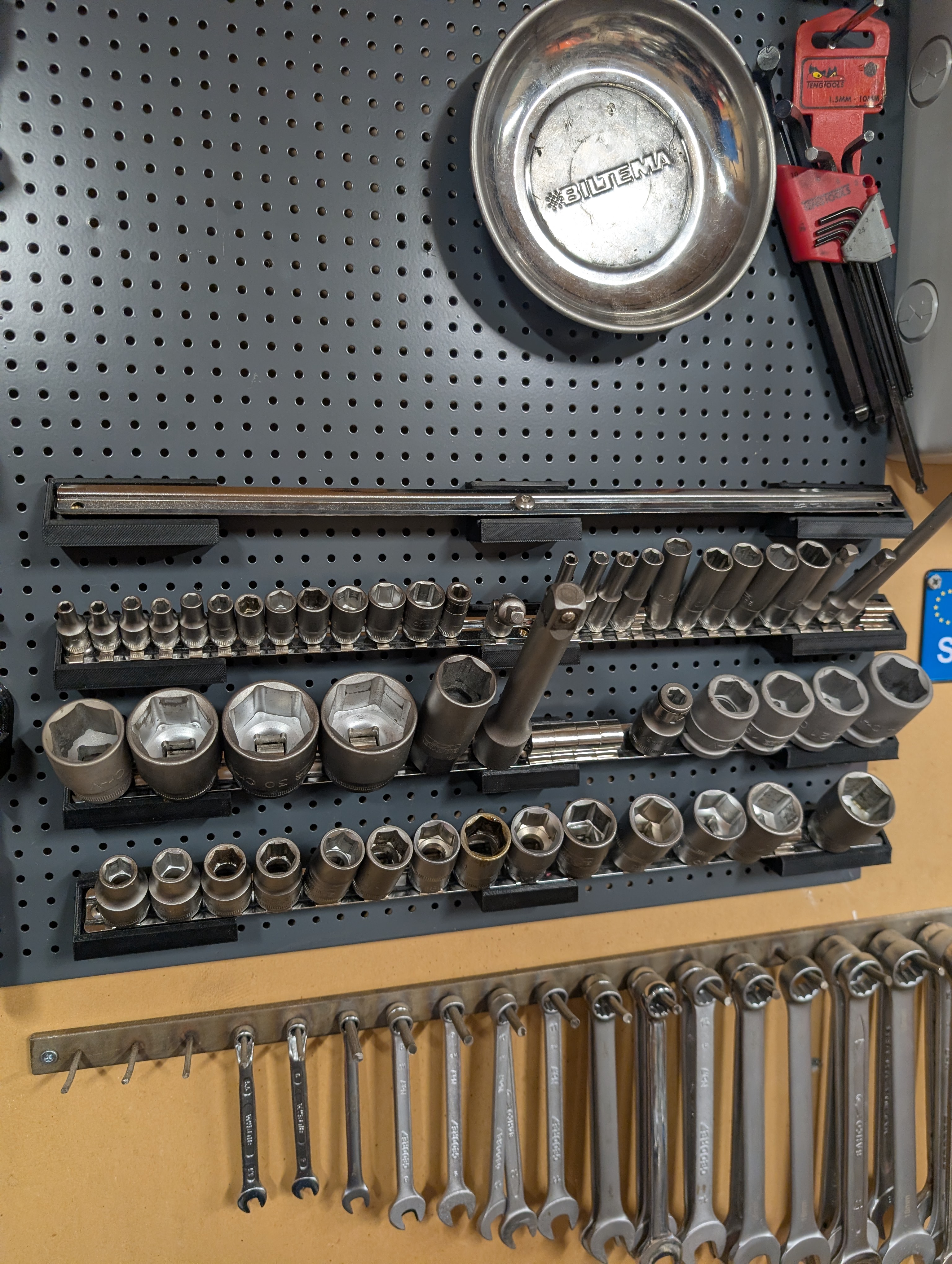 Holder Sockets for pegboard