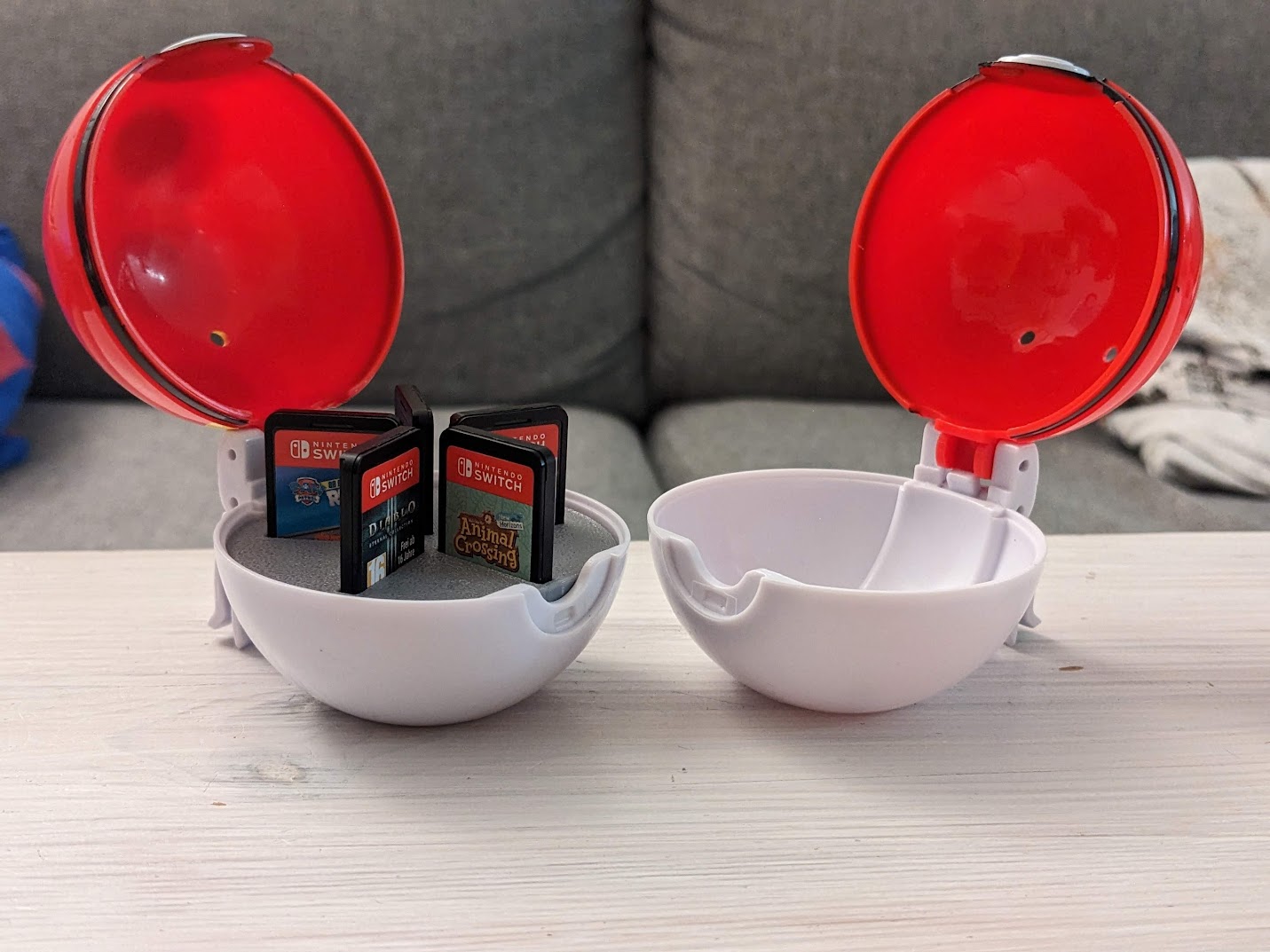 Pokéball Insert for Nintendo Switch Cartridges