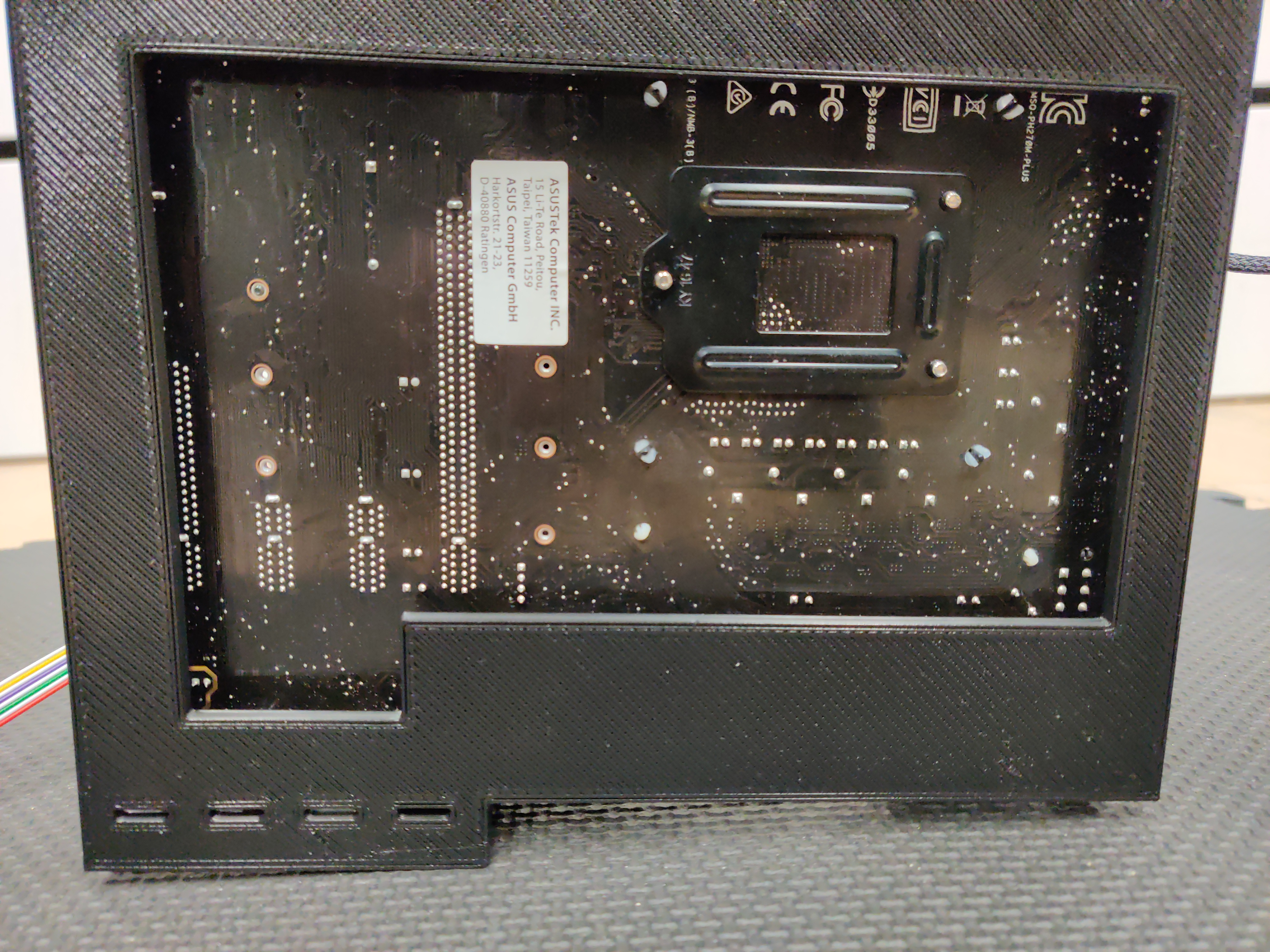 Miniatura 3 do modelo 3D Basic Micro ATX test bench