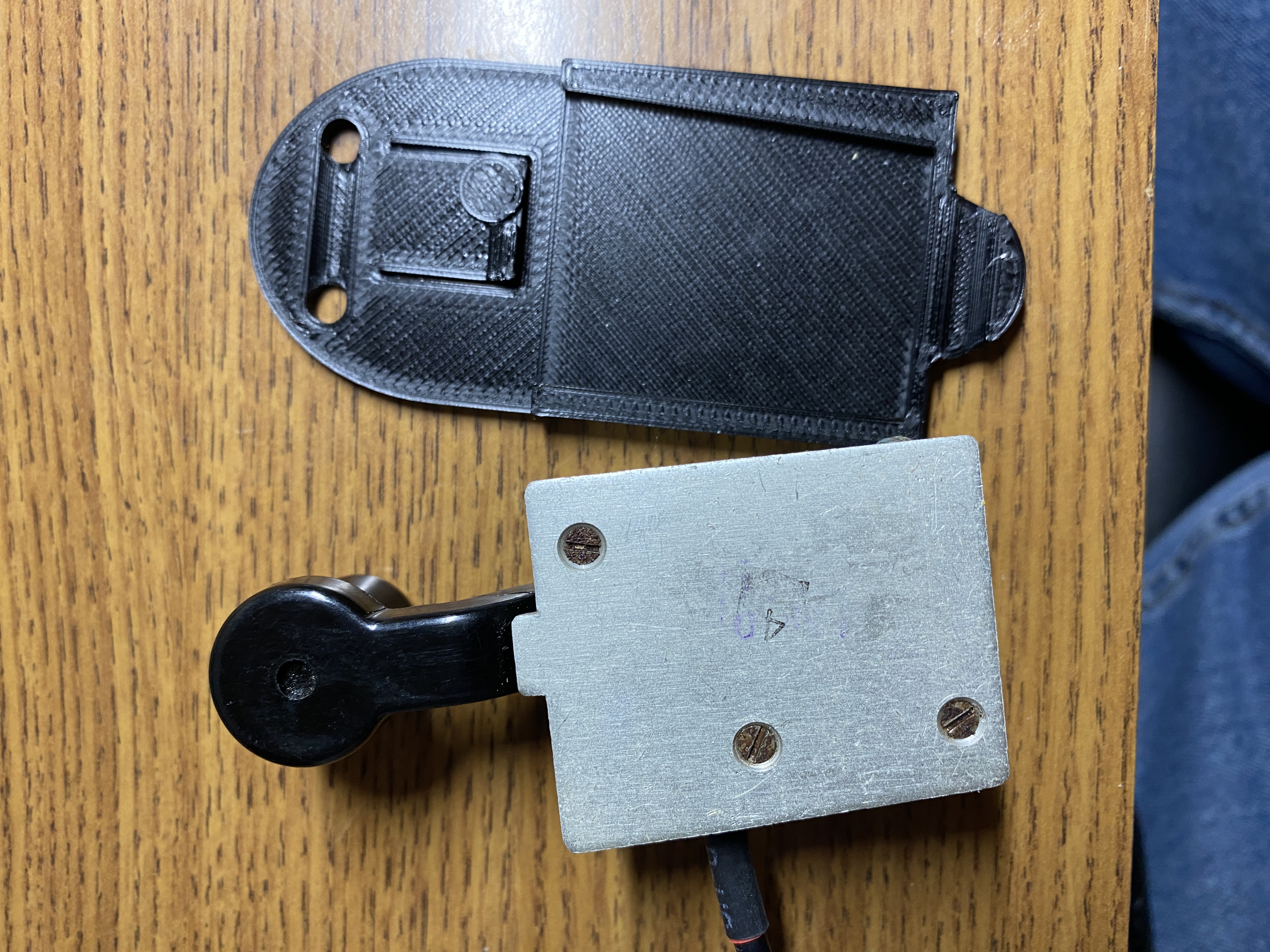 Miniatura 2 do modelo 3D mini morse key base