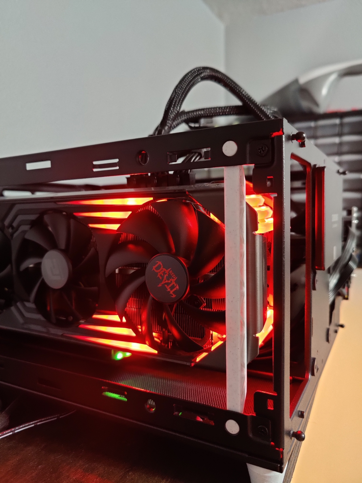 PowerColor 6900 XT Red Devil NR200 Support