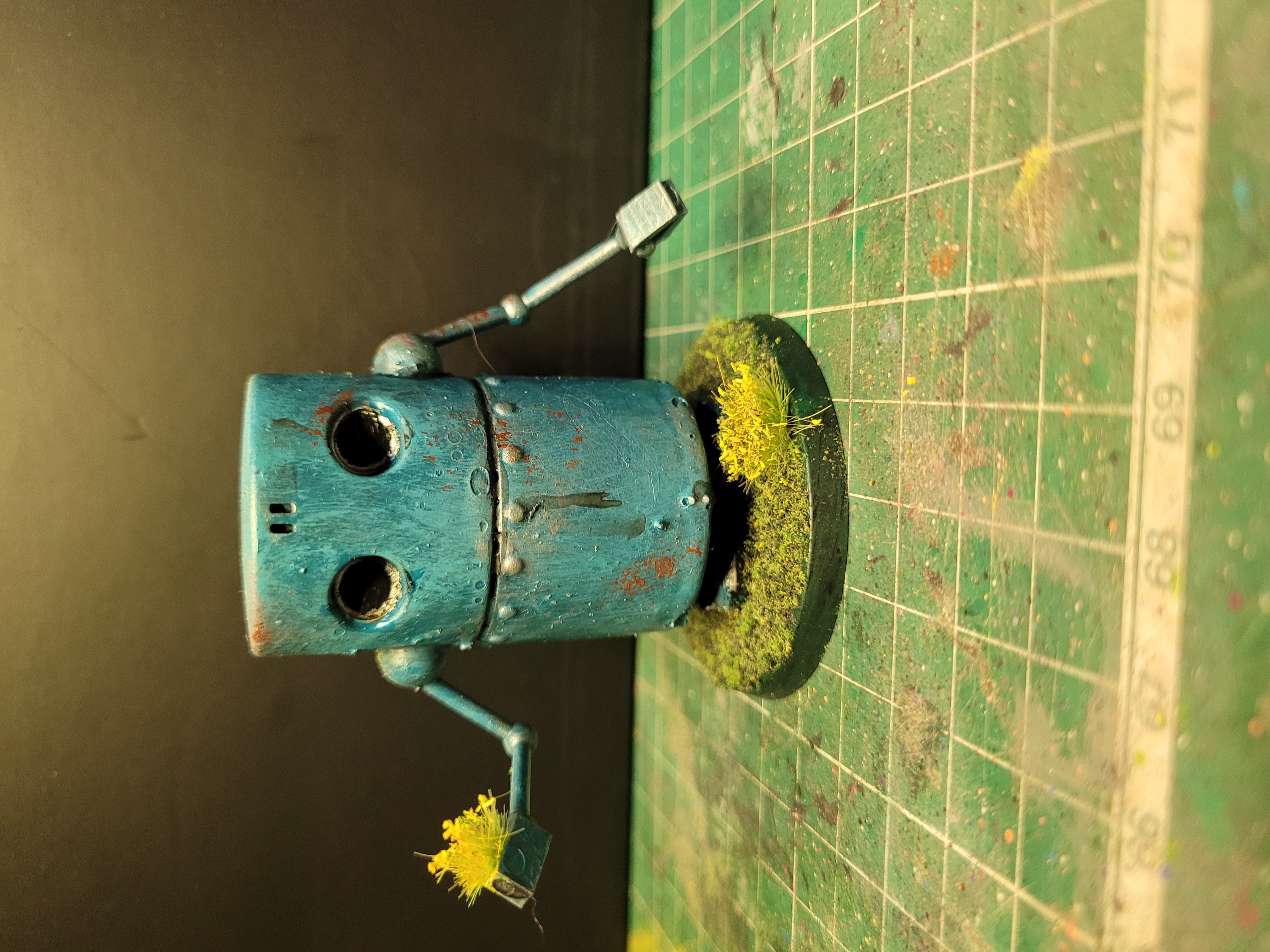Round Tin Robot