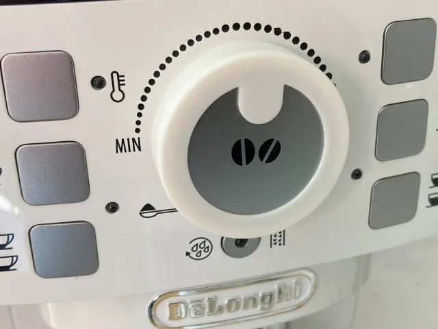 DeLonghi, ECAM22.110.W: Visualisierungshilfe für Stärkeeinstellung