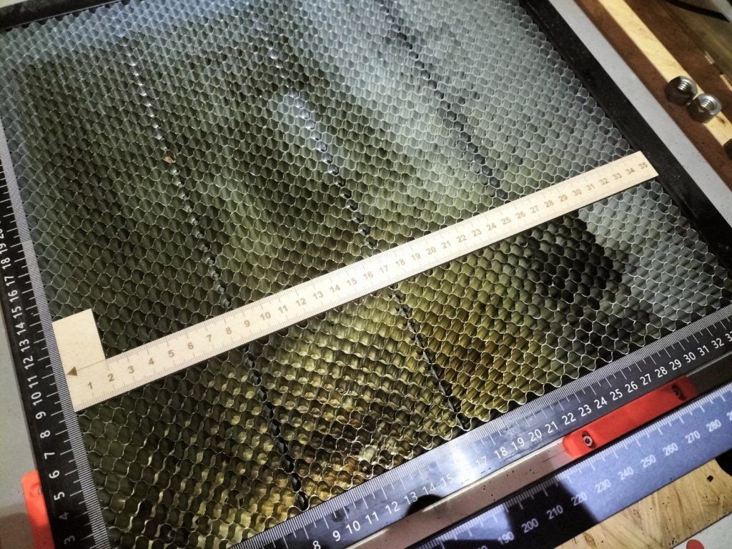 Laser Honeycomb Positionierhilfe