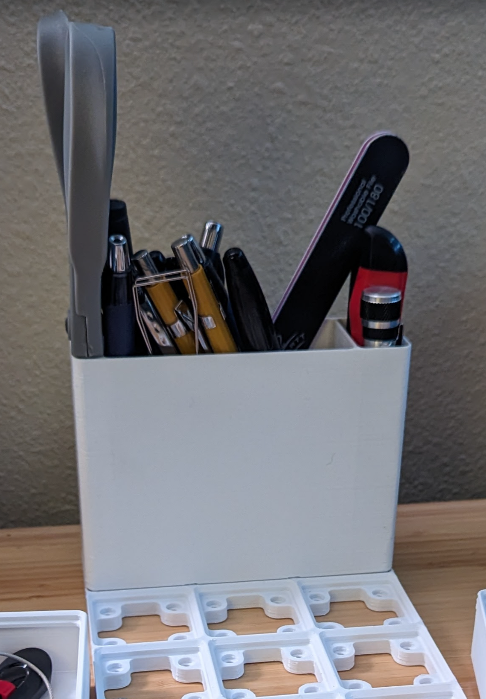 Gridfinity 1x3x14 pen holder / desk organizer