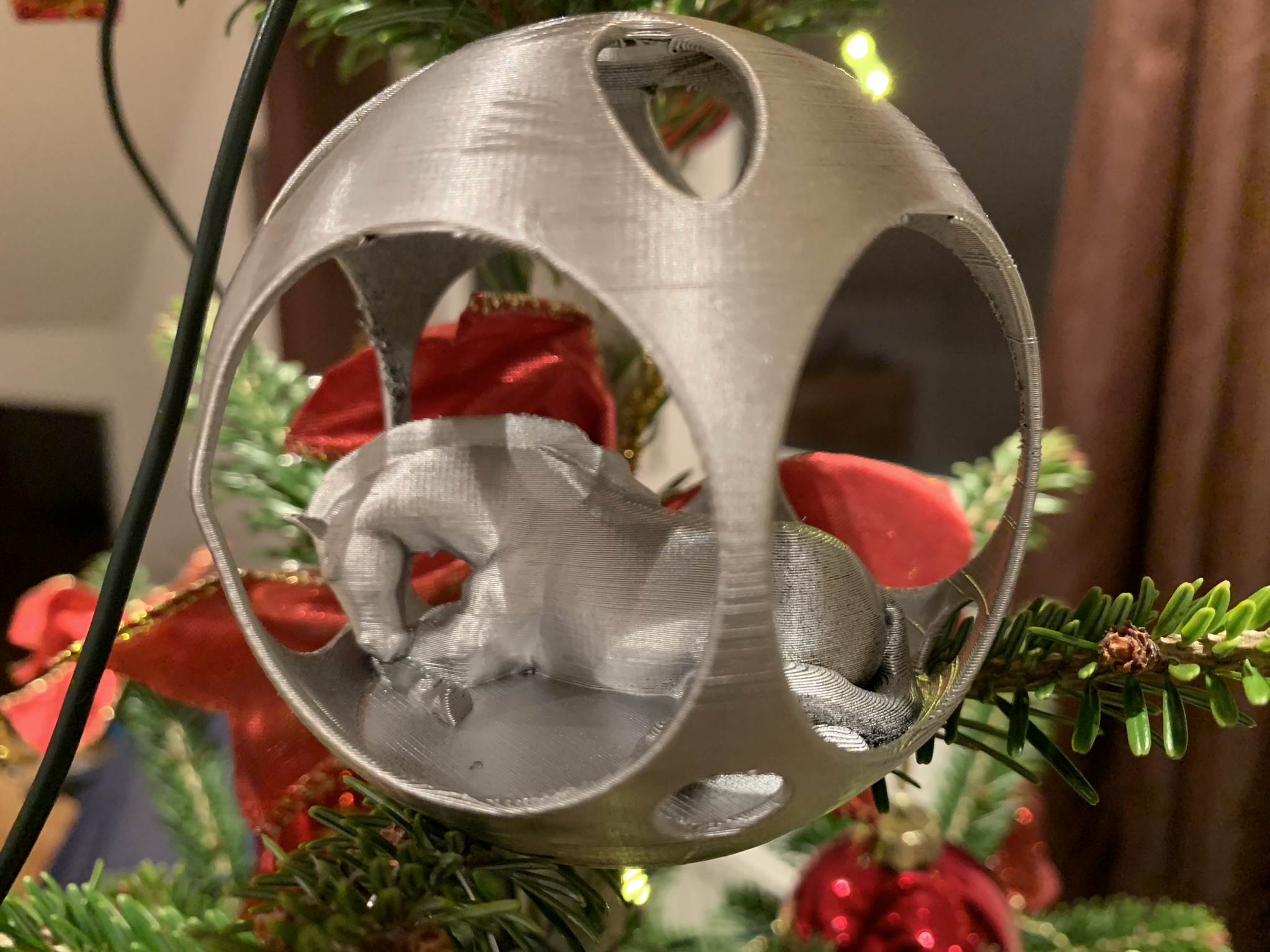Ornamentkugel mit Pferd