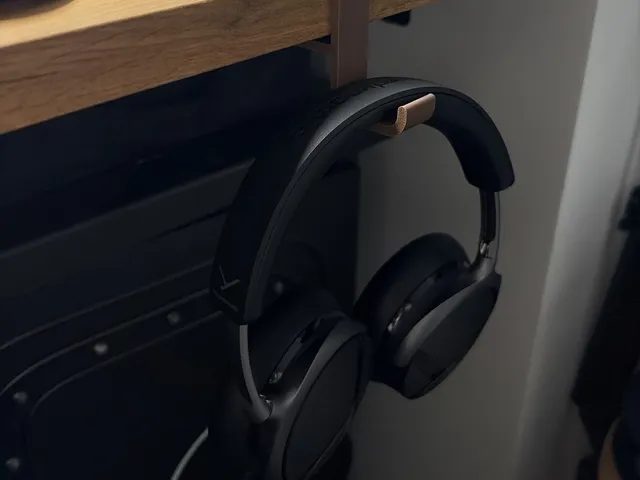 FlexHook – Spring-Clamp Headphone Hanger (10–61 mm desks, no screws)
