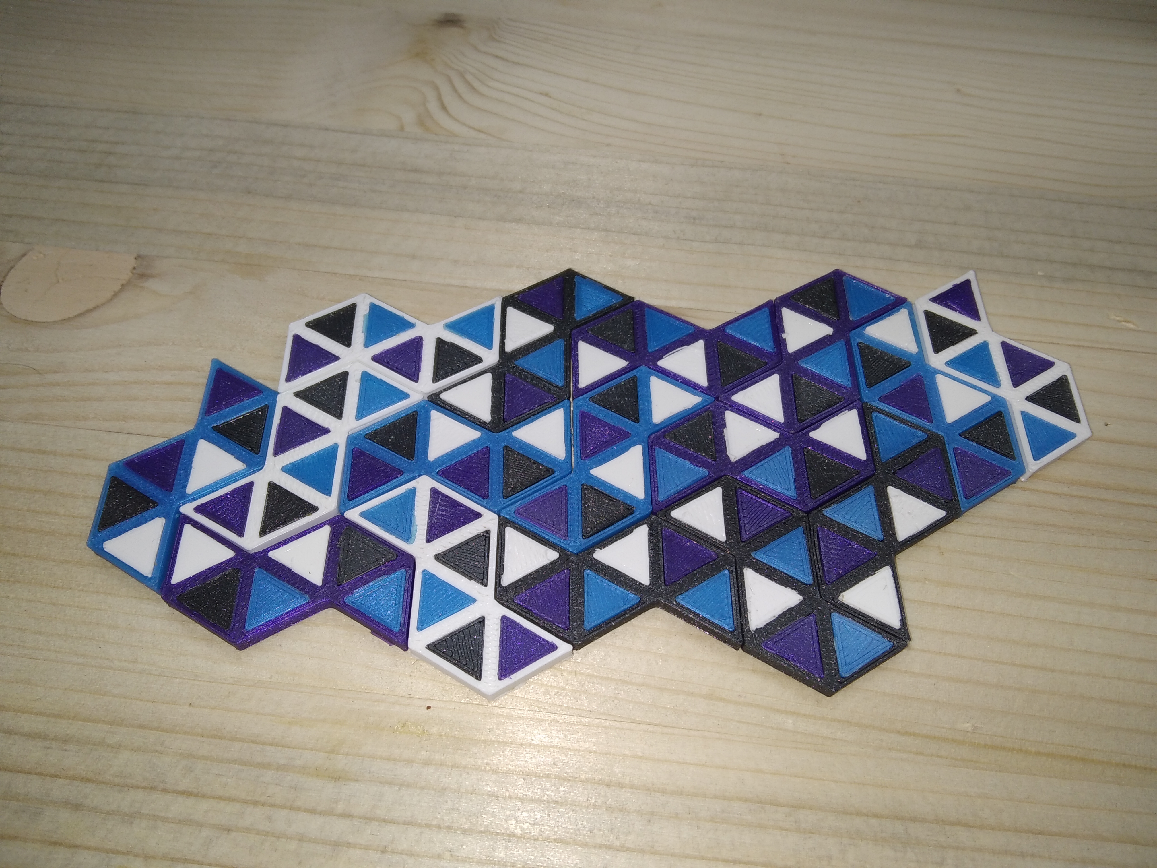 Tesselating mosaic