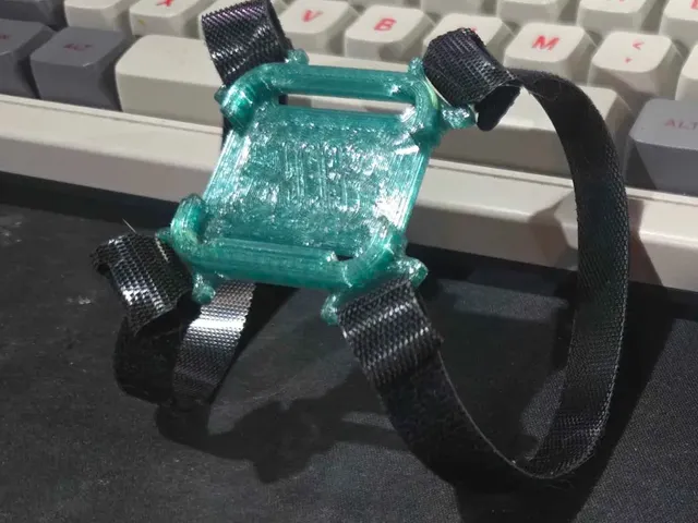 Mechanism (Deckmate) Innie/Universal Grip for velcro strap mounting