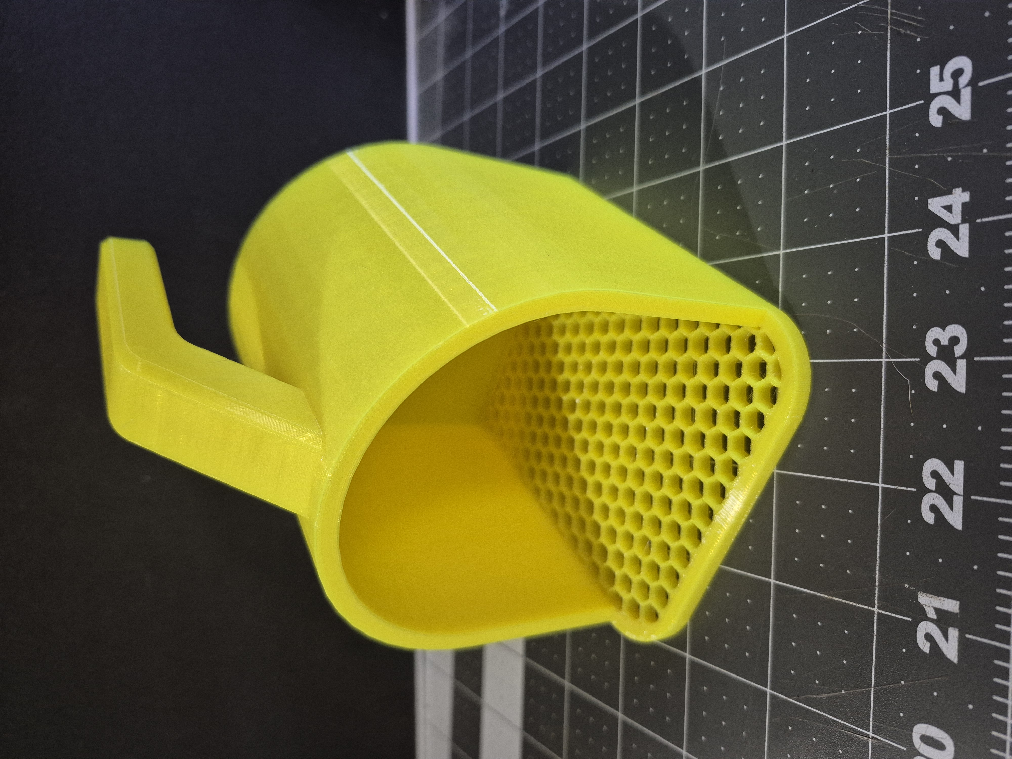 Sand Sifter/Shell Cleaner For The Beach