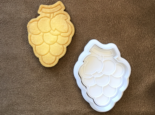 Grape cookie cutter
