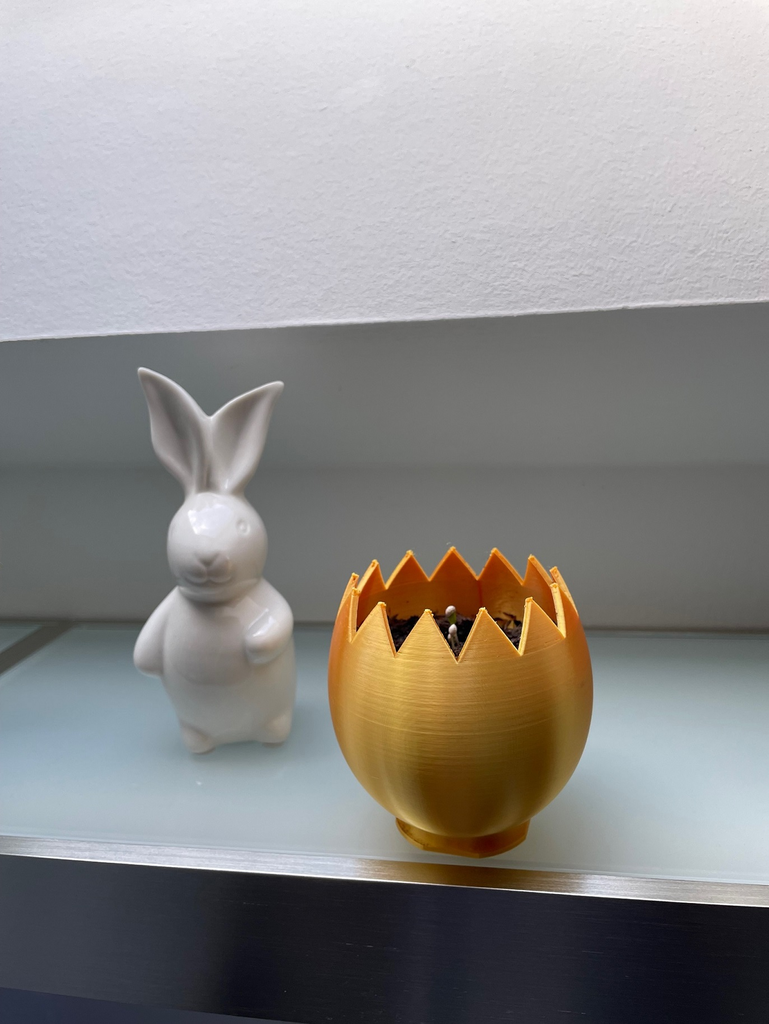 Easter Egg Cracked Planter