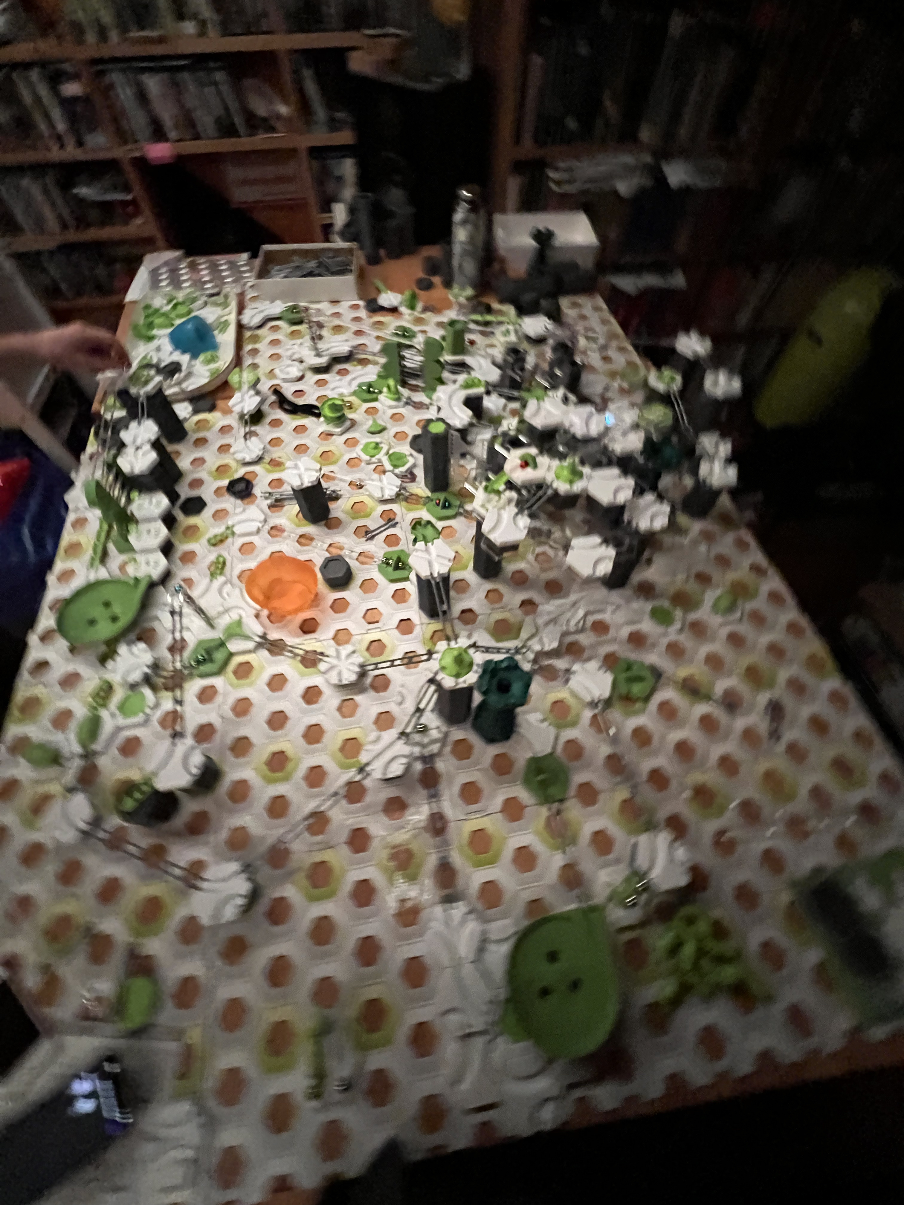 059 Vorsicht: Spielende Zahlen! - Gravitation with Gravitrax